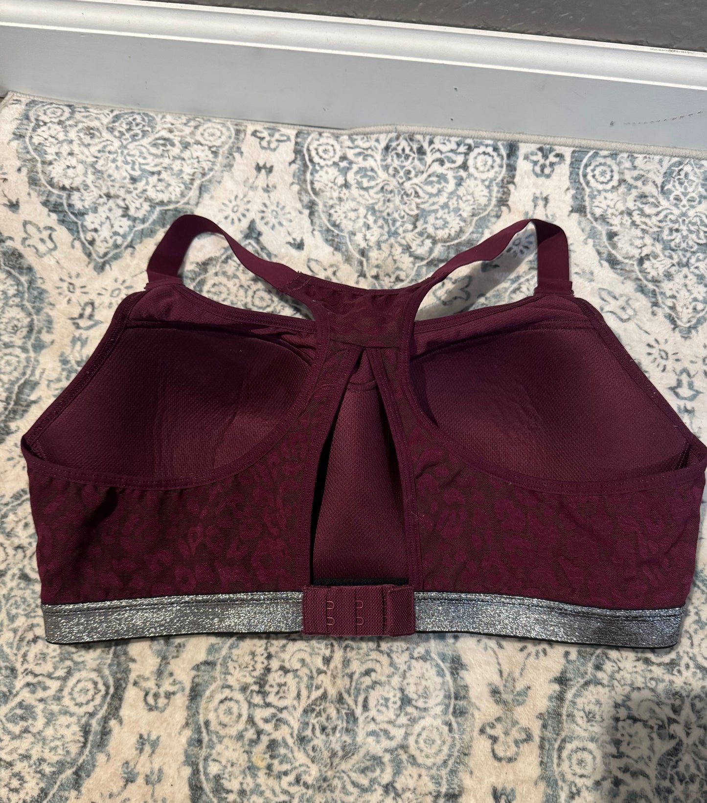 Victorias sport incredible lightweight max 38c plum w silver sparkle and lace