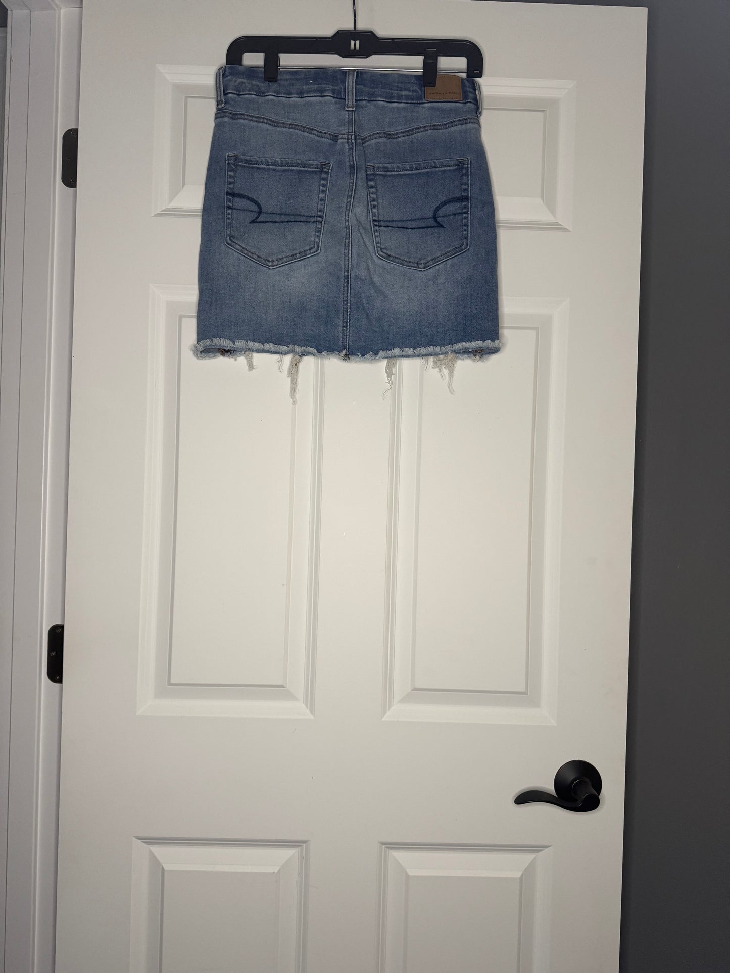 American Eagle next level stretch curvy hi rise mini denim skirt 8 distressed blue