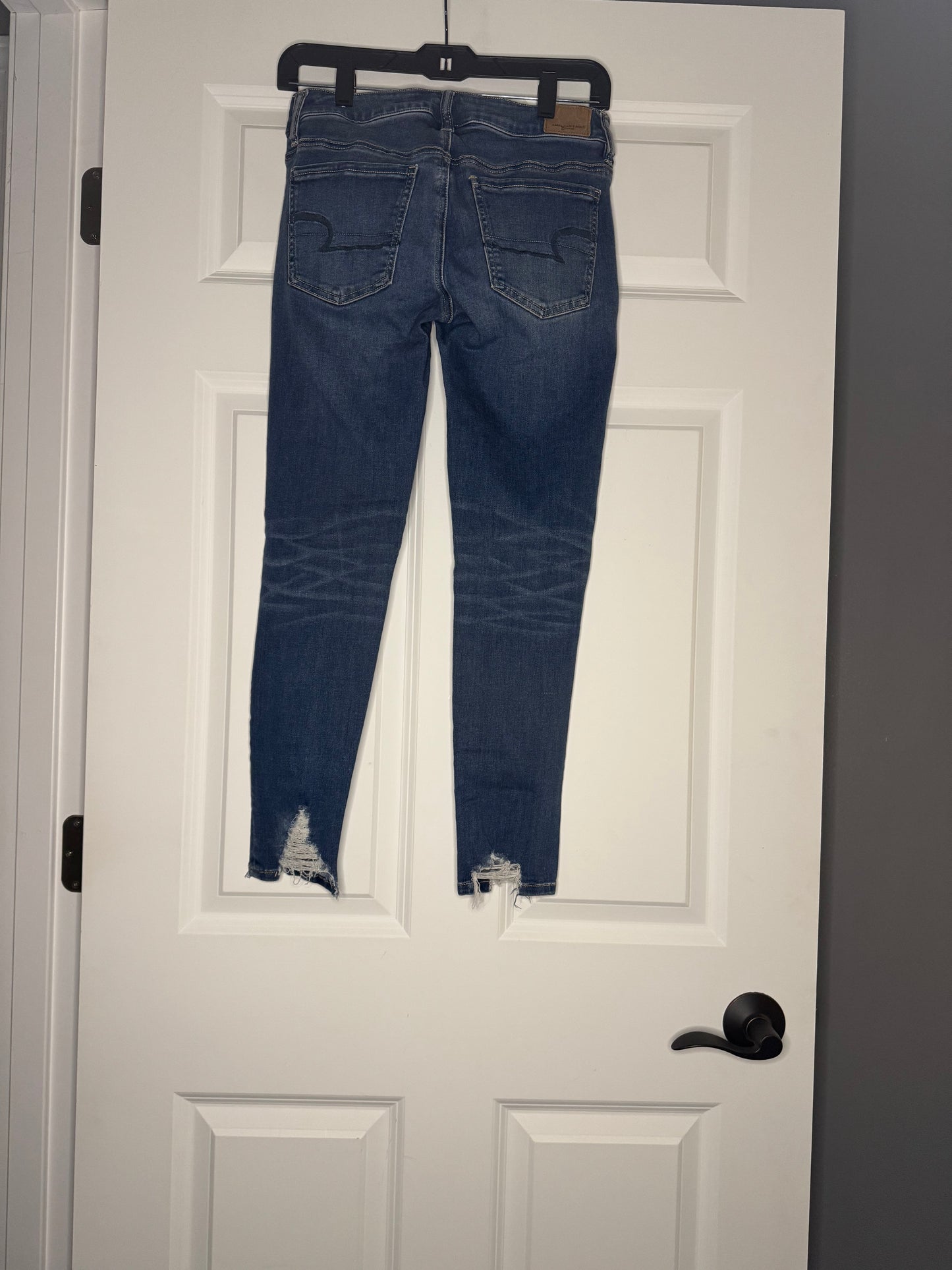 American Eagle next level stretch Jegging crop 6 distressed