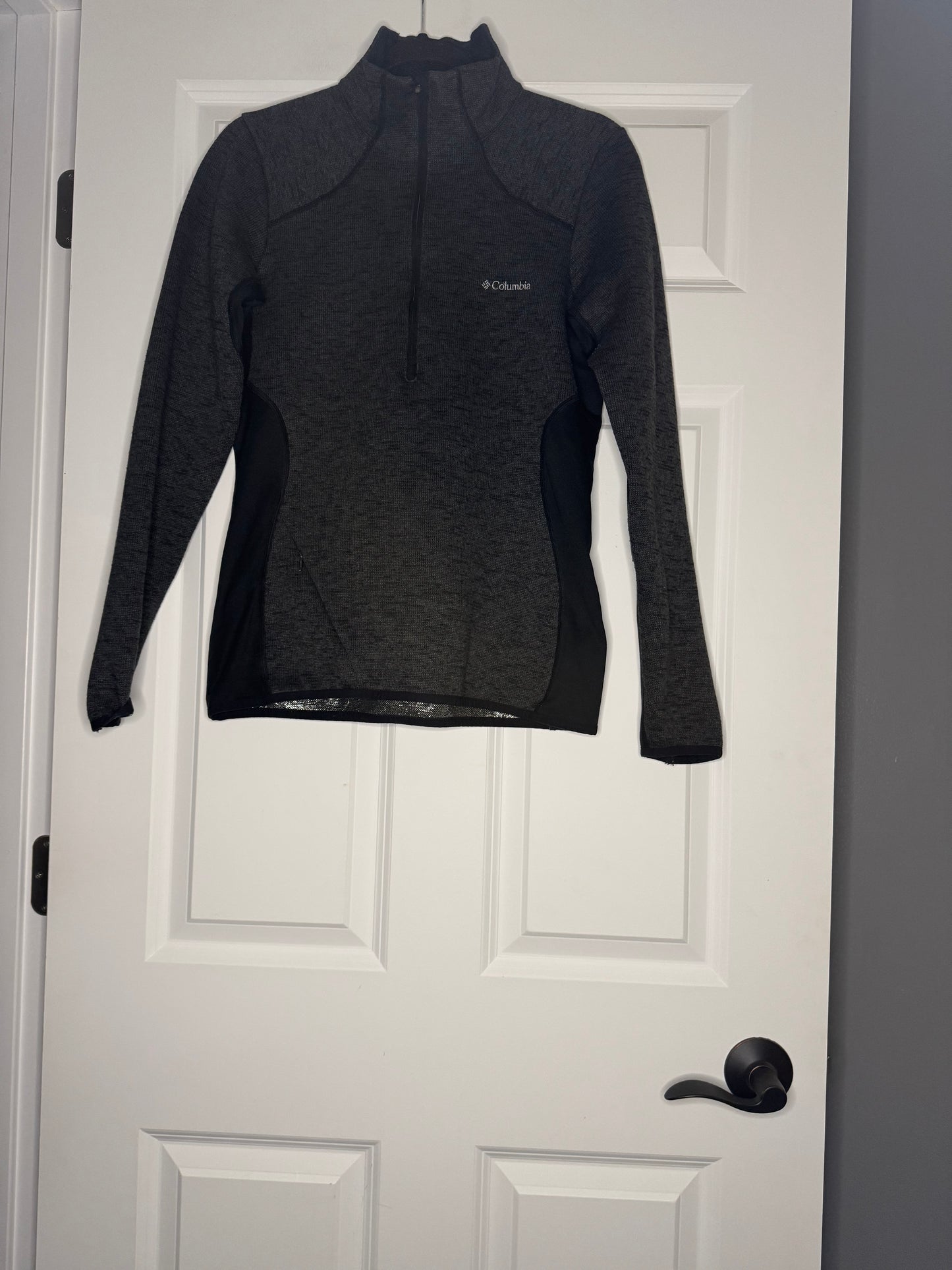 Columbia women’s Omni Heat half zip medium black gray mix