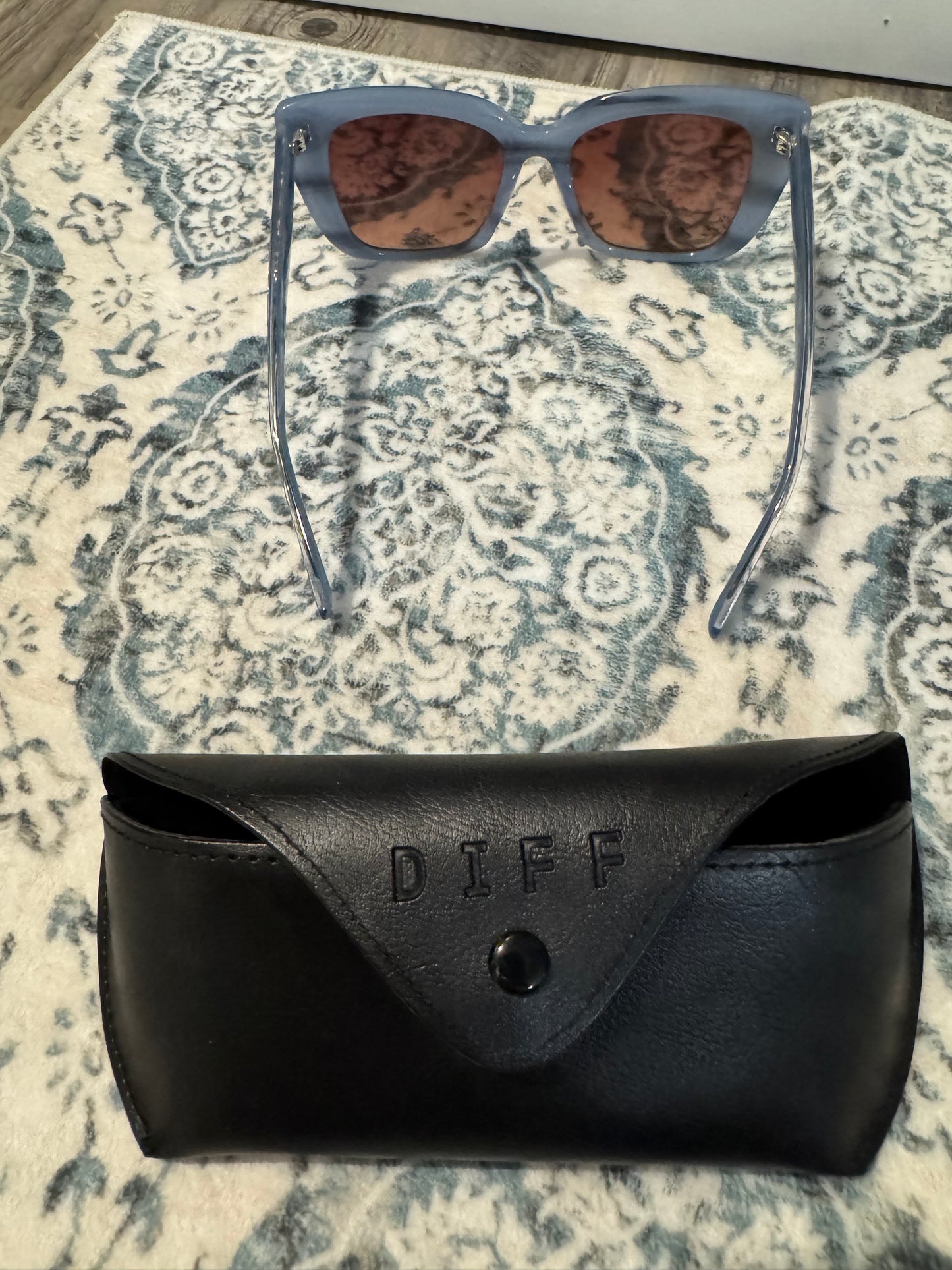 Diff blue frame sunglasses w case
