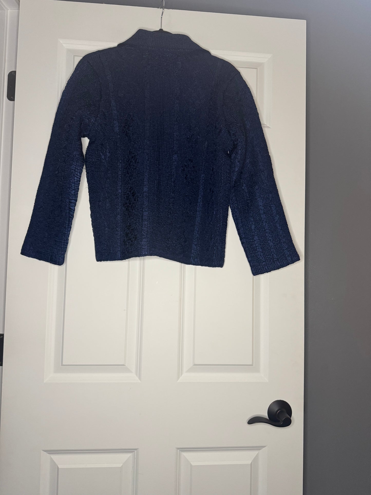 Magic fit one size cardigan blue w rhinestones on zipper