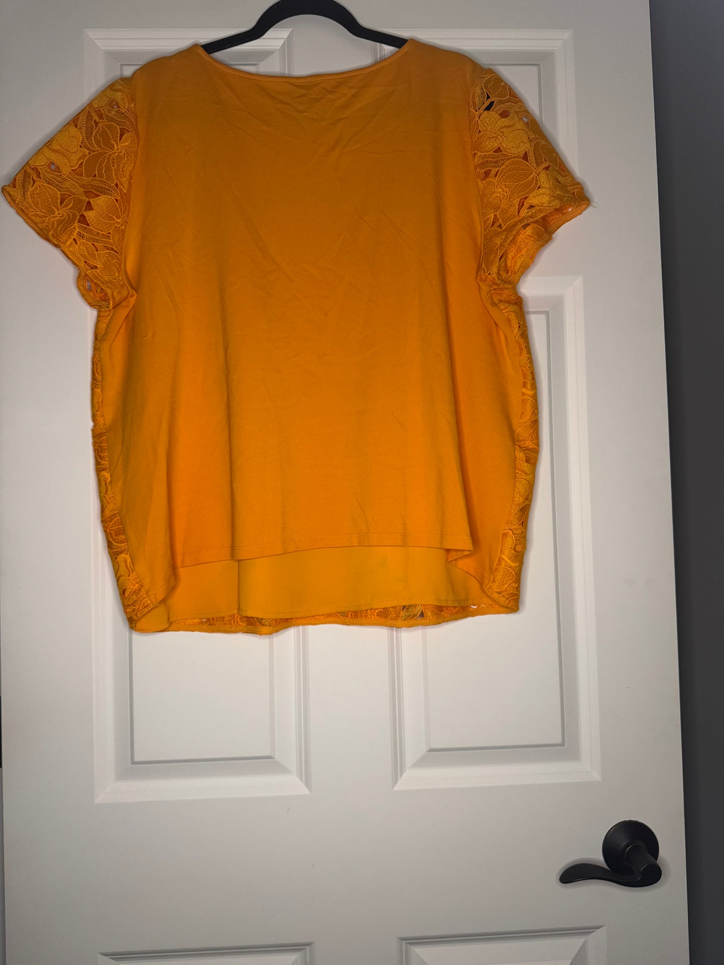 Ann Taylor short sleeve top orange w floral stitching front xxl