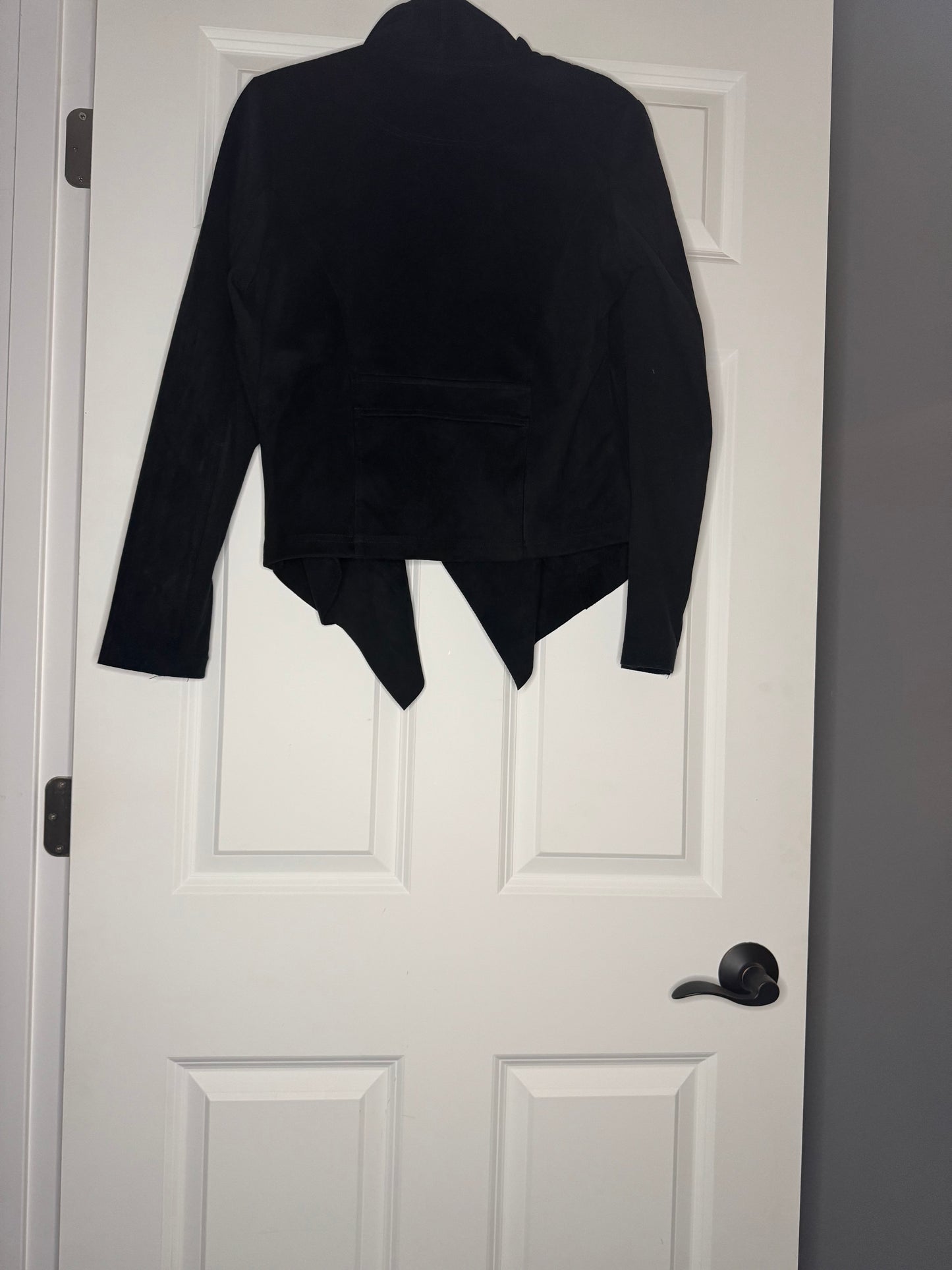 Vigoss black jacket large