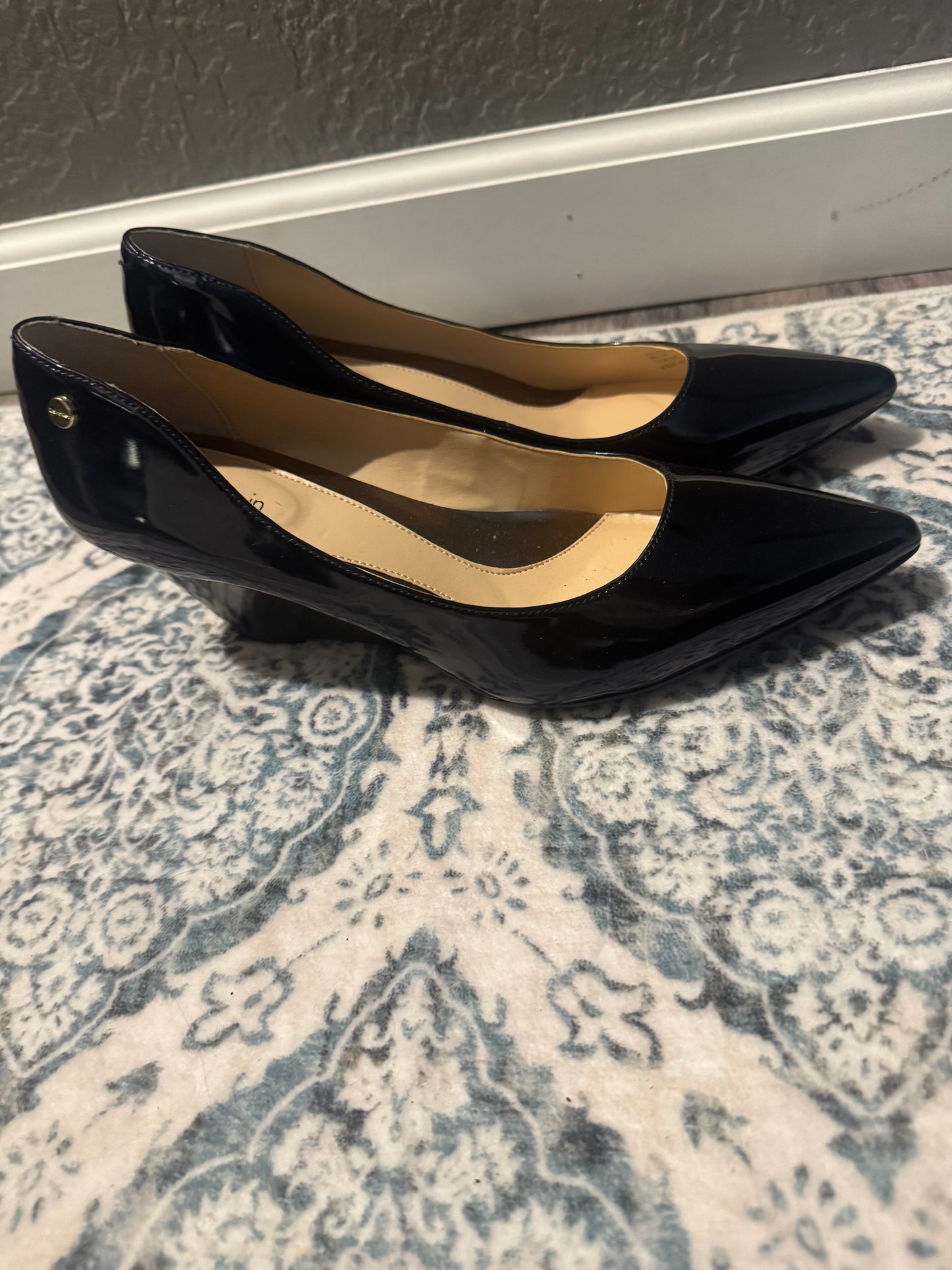 Calvin Klein navy heels 7 1/2 shimmery
