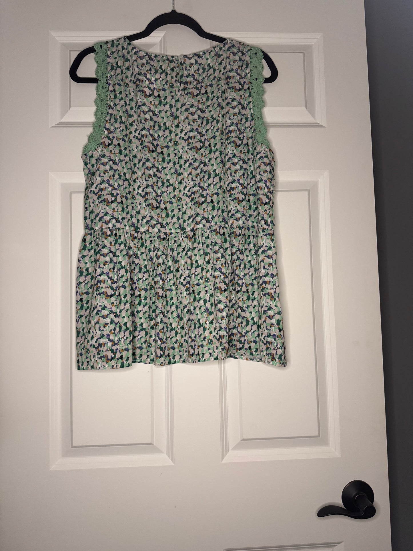 Staccato sleeveless blouse green purple brown black gray lace nwt 32