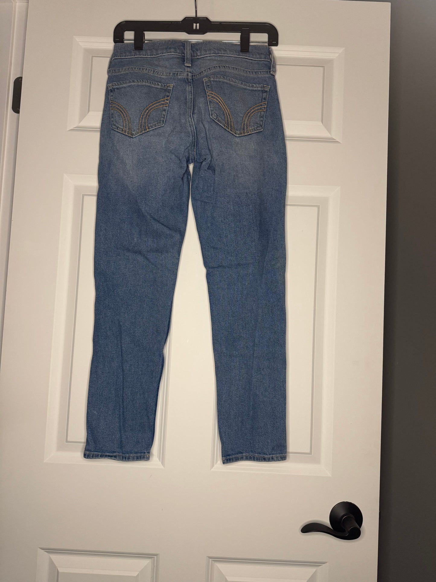 Hollister low rise crop boyfriend jeans size 0 distressed w24 l 25