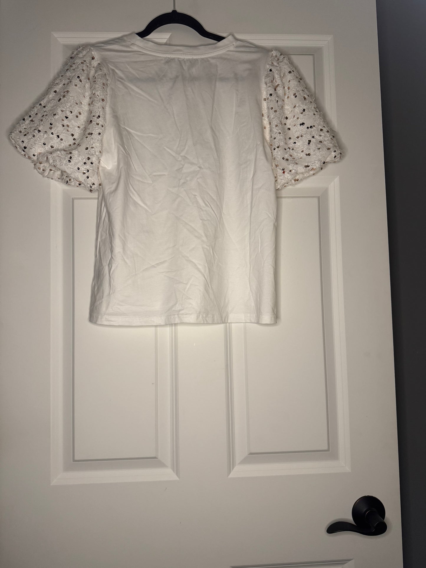 Blue b large short poofy sleeve top white w gold sequins