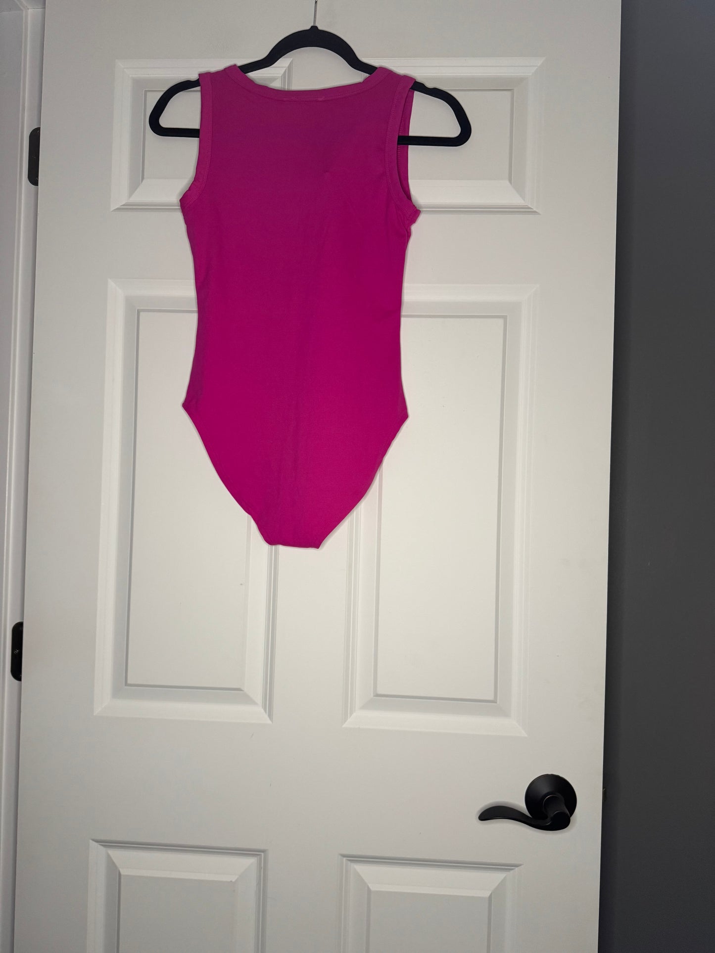 Zenana sleeveless bodysuit small pink