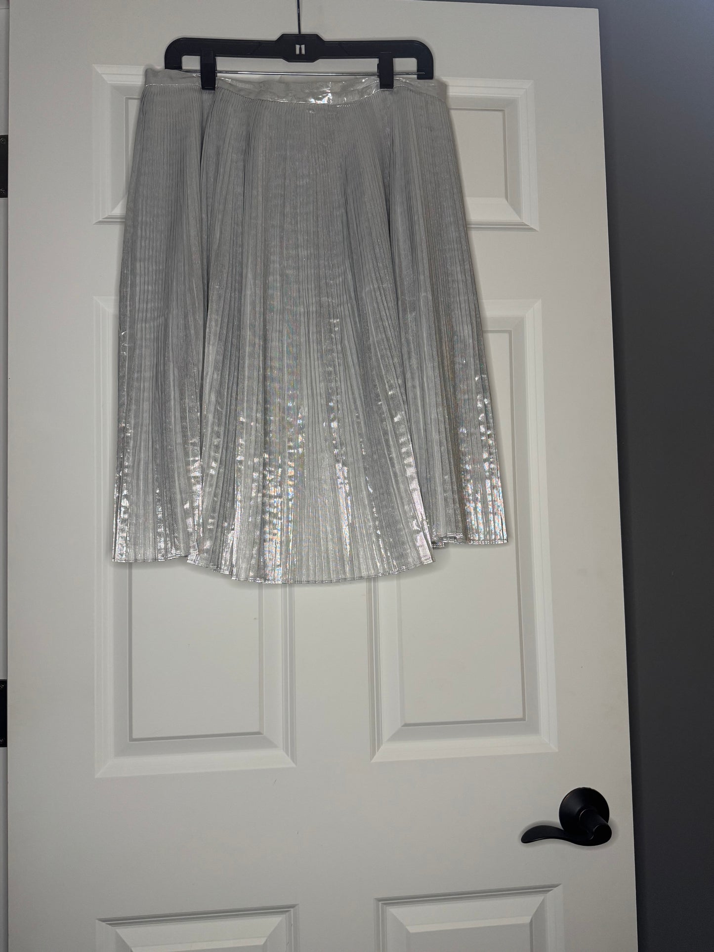 Talbots knee length silver skirt 14 nwt 73.99