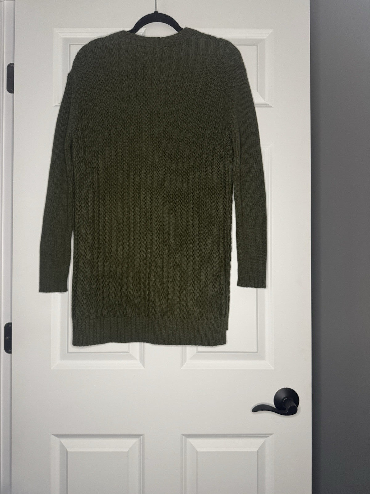 Cabi Small Cardigan Green In Excellent Condition