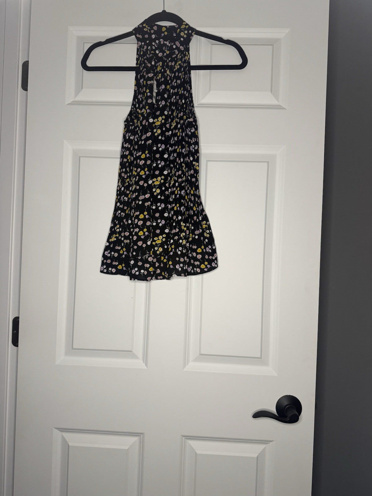 Pleione Sleeveless Blouse Black With Multicolor Floral Print Nwt