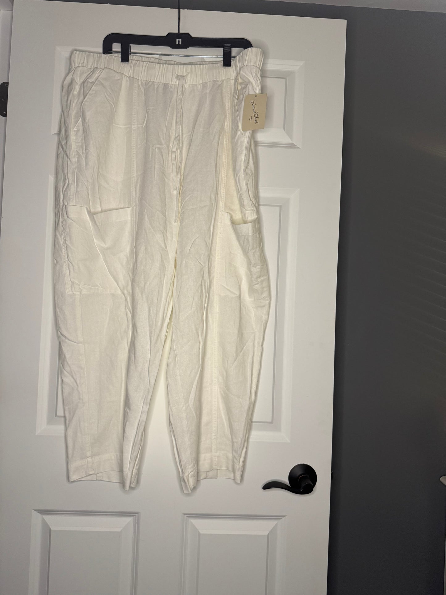 Universal thread light linen pants white 1x nwt