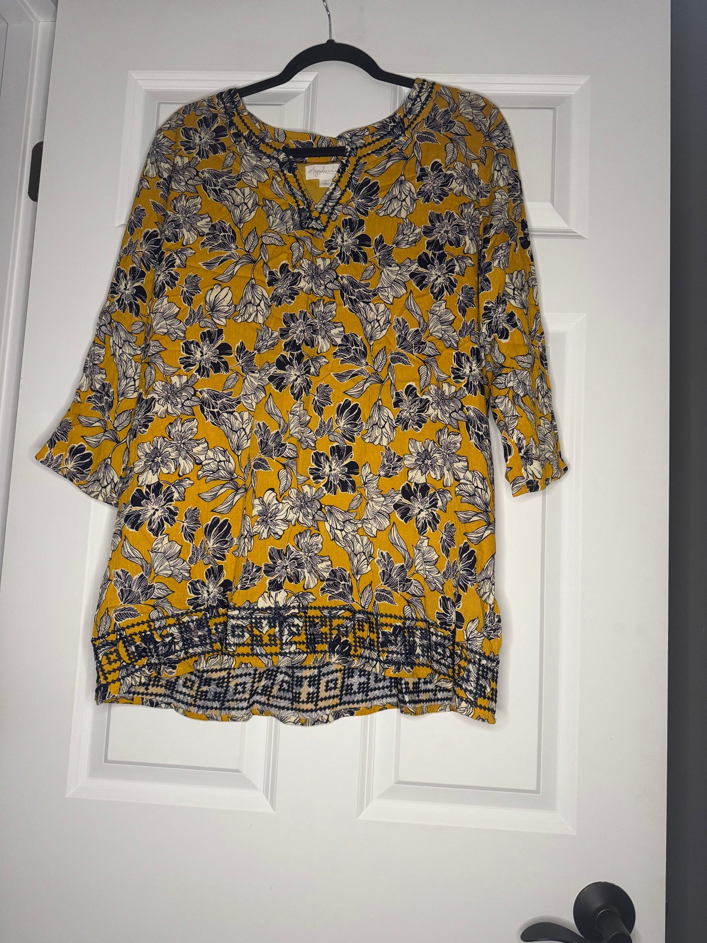 Magnolia Grace 3/4 sleeve blouse large yellow with white blue floral large