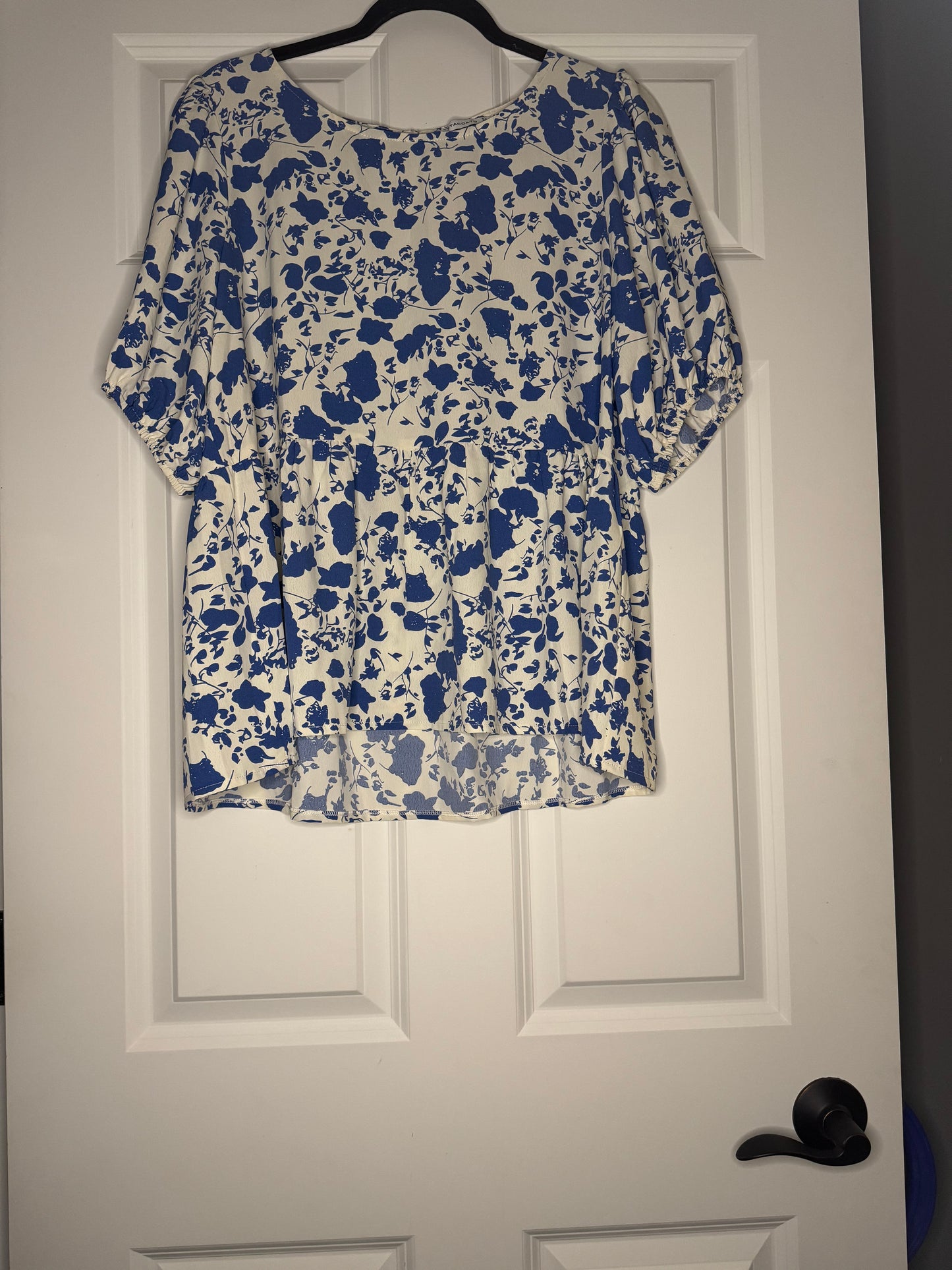 Staccato short sleeve blouse xl cream with blue floral
