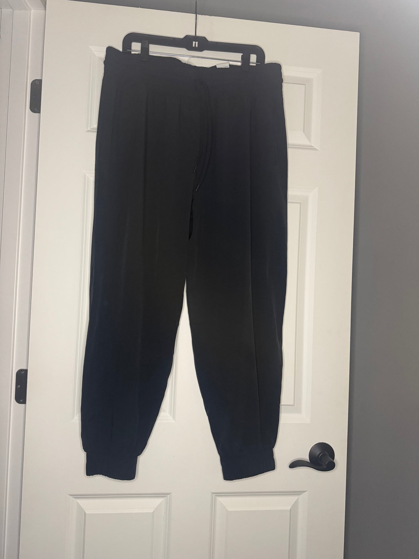 Abercrombie and Fitch YPB motion tek ultra high rise joggers black xl nwt $80