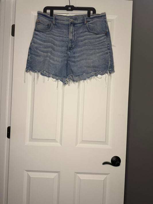 American Eagle stretch highest rise 90s boyfriend short 18 light wash