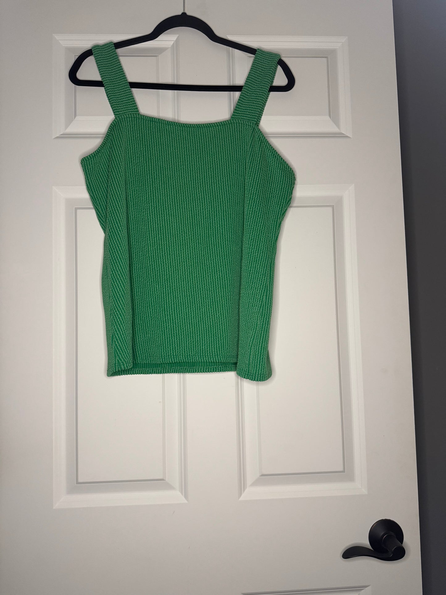 Pulse sleeveless top xl textured green