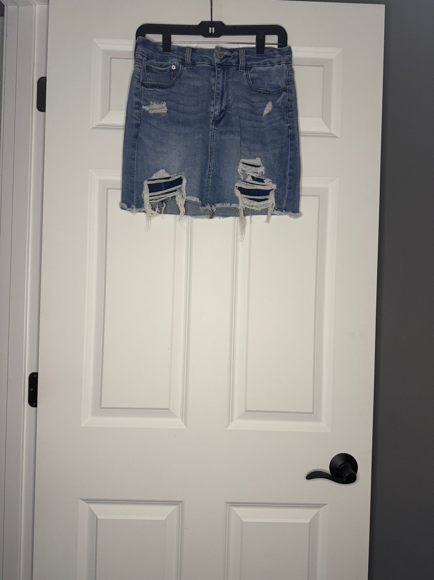 American Eagle next level stretch curvy hi rise mini denim skirt 8 distressed blue