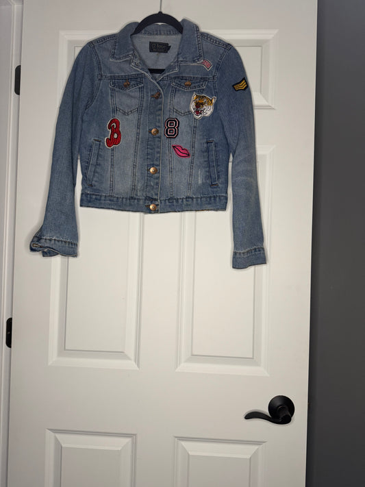 Ci sono denim jacket distressed small w multicolor patches