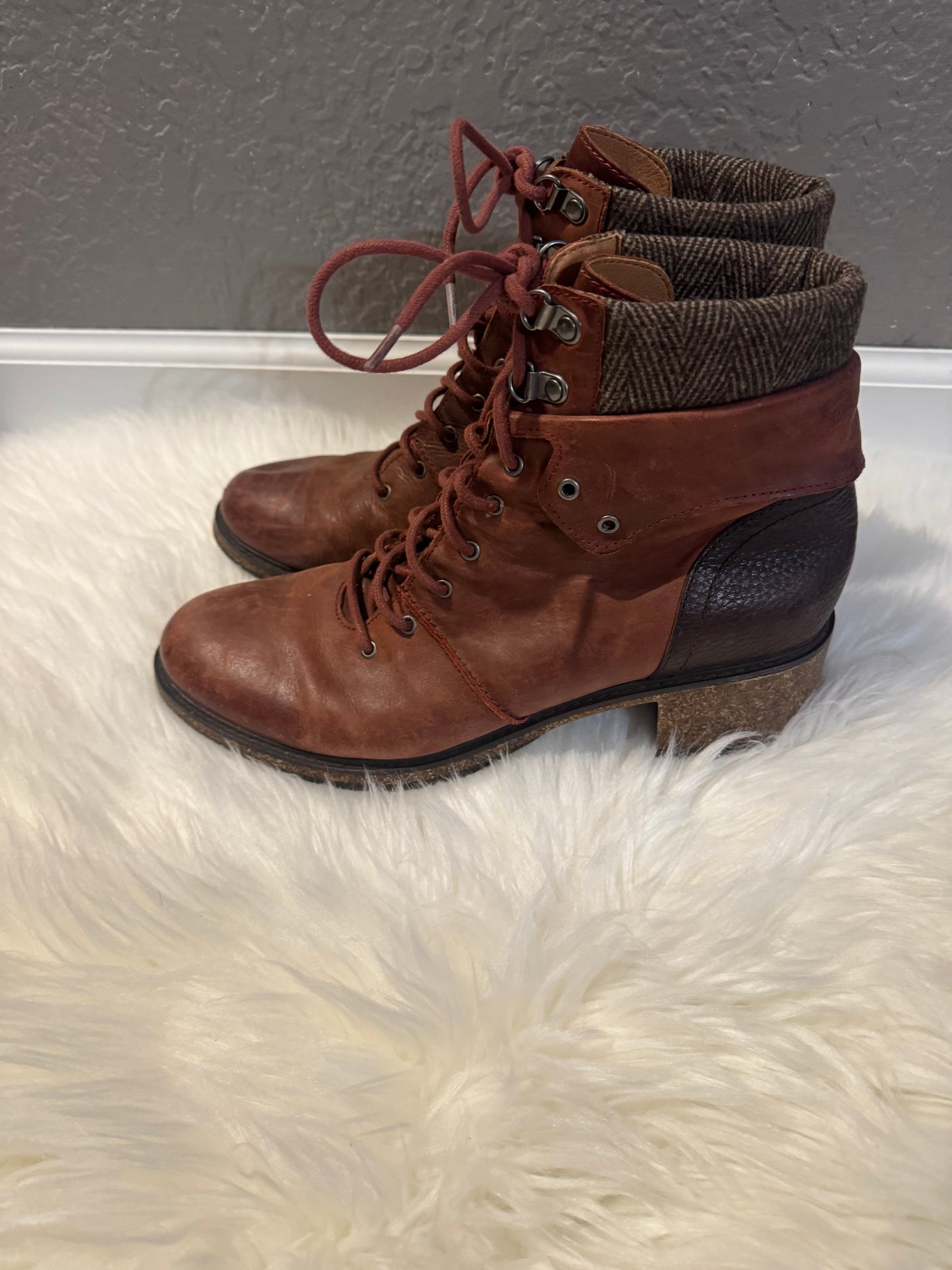 Aertrex Aubrey lace up tweed cuff boots 42 brown leather (10.5-11 US)