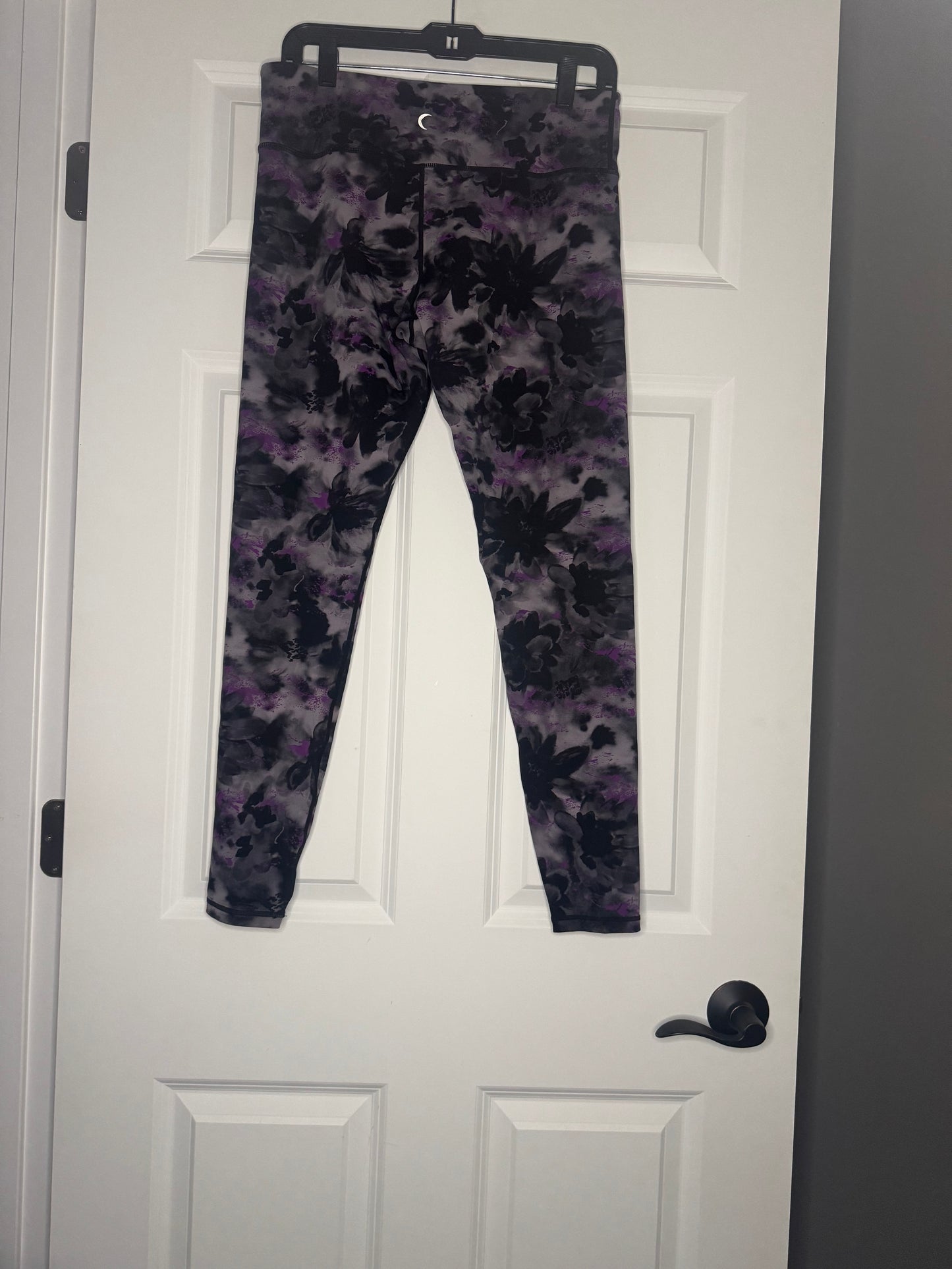 Zyia active 7/8” leggings gray black purple print 12