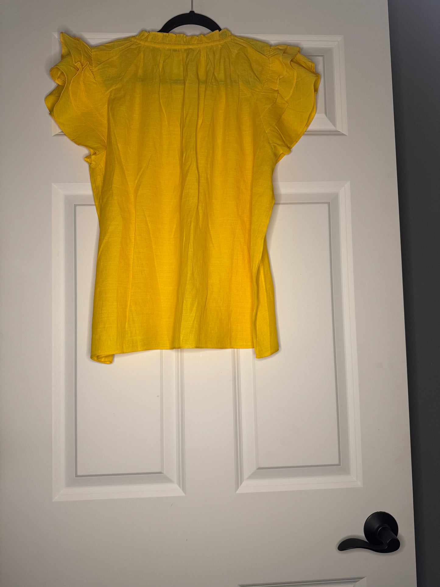 Staccato short Ruffle sleeve blouse large yellow