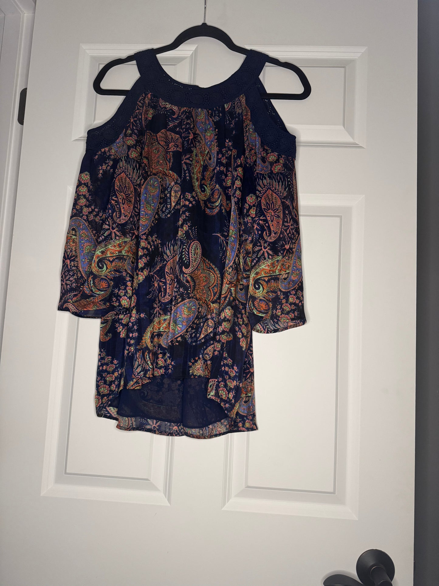 Daniel Rainn 3/4 sleeve cut out shoulder blouse large navy w multicolor floral