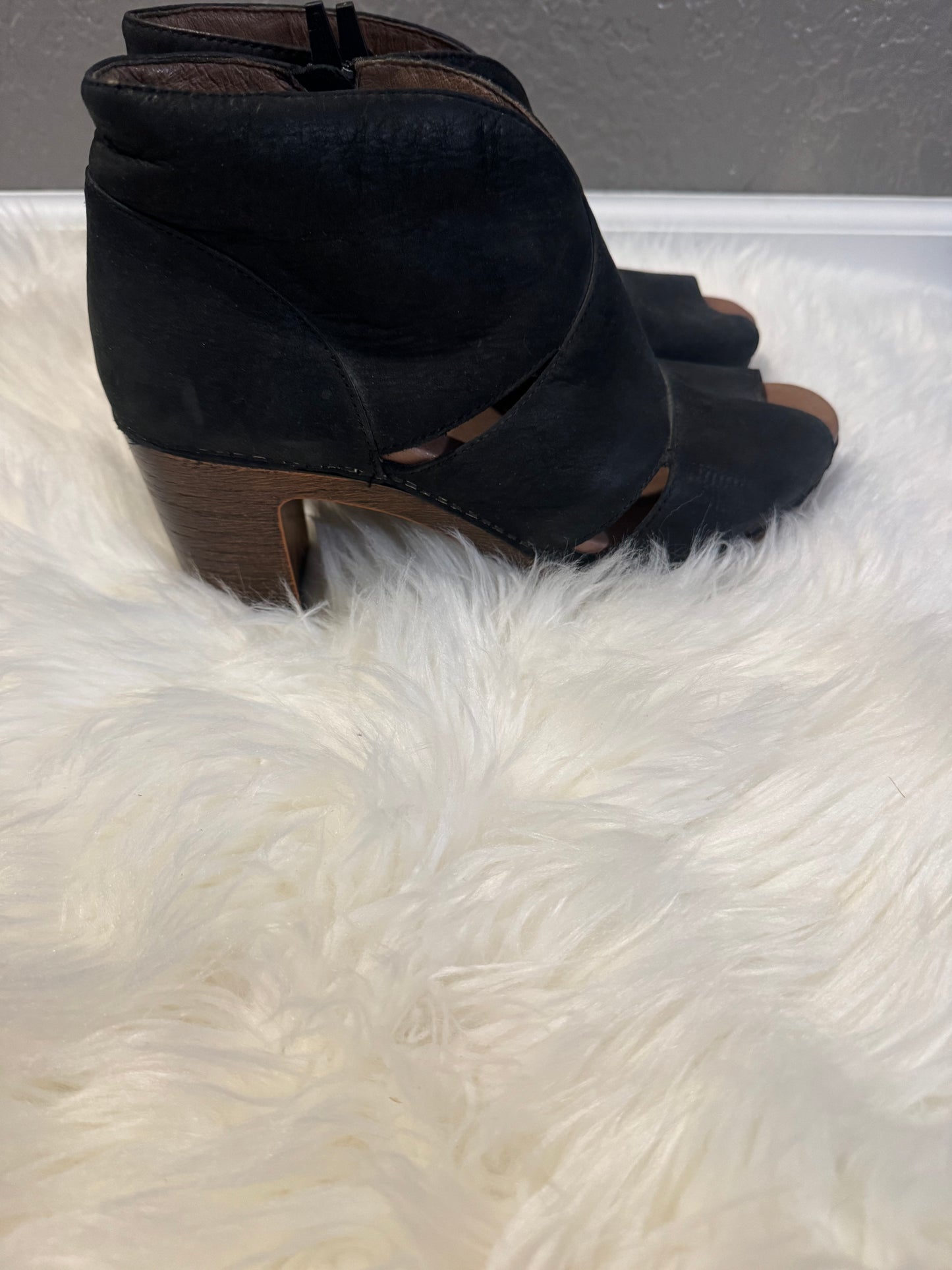 Dansko peep toe heels size 40 black leather