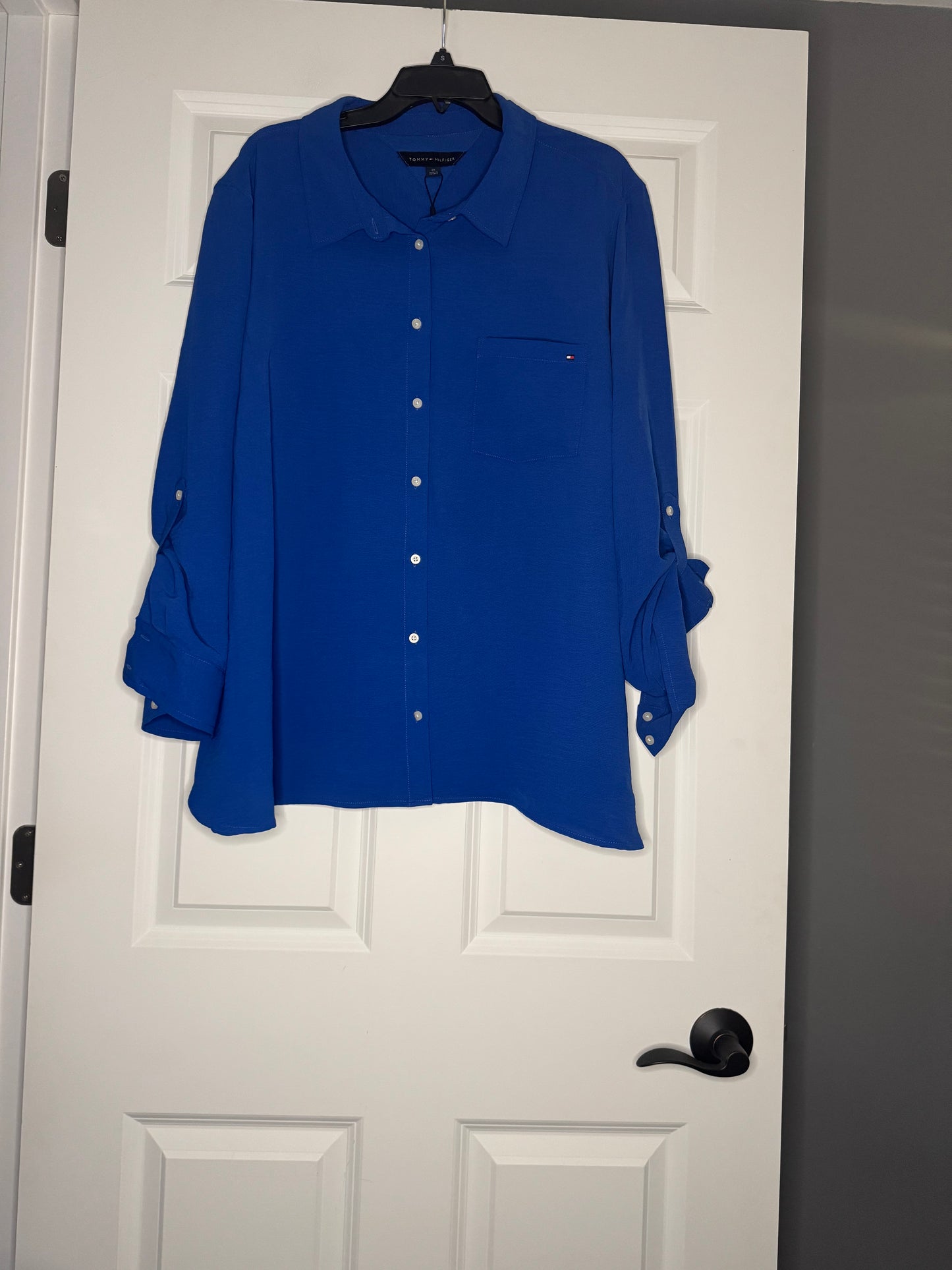 Tommy Hilfiger long sleeve button up blouse 2x blue can be long sleeve or 3/4
