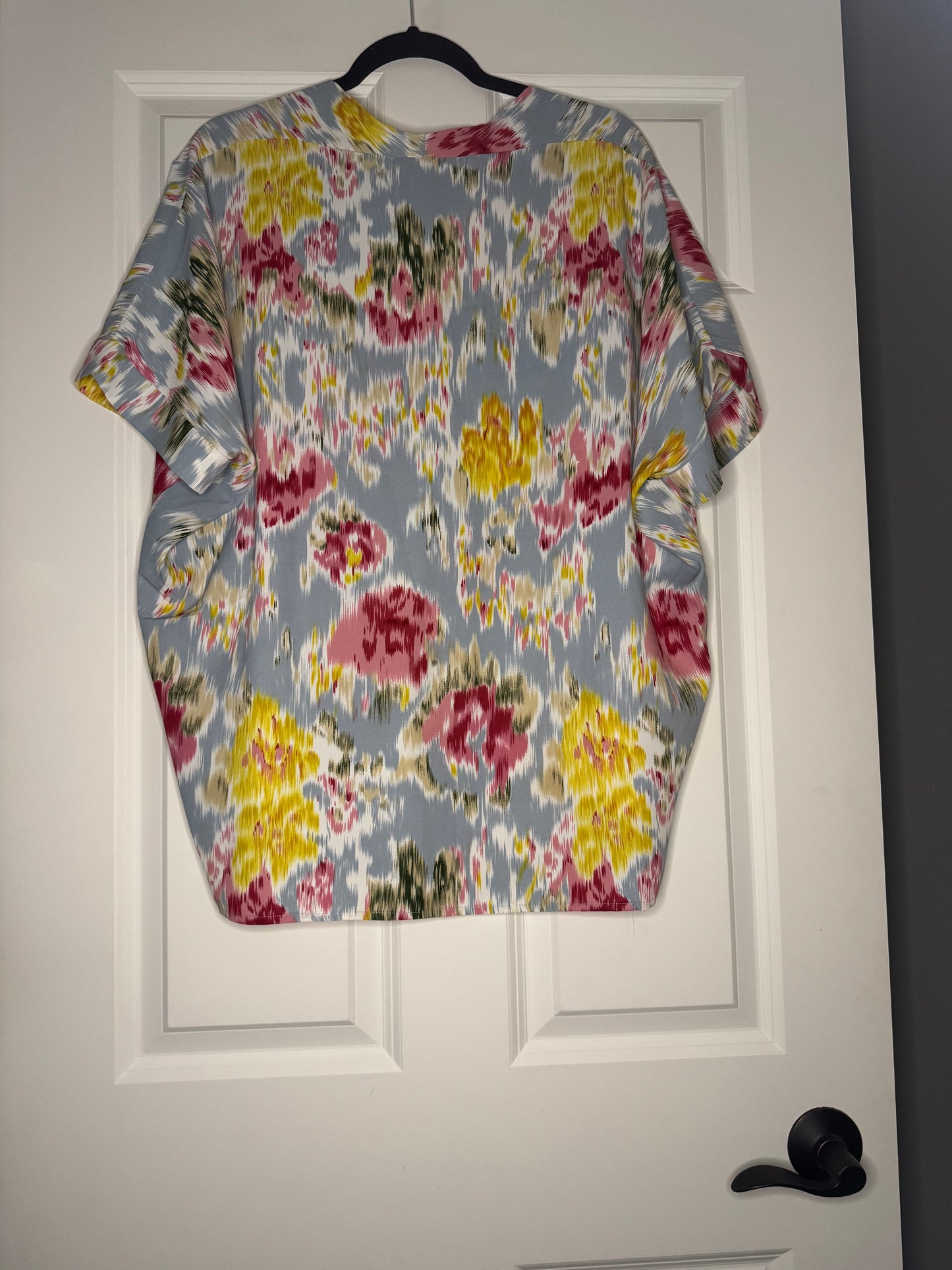 Jodifl short sleeve blouse gray with green tan white yellow pink print large nwt 36