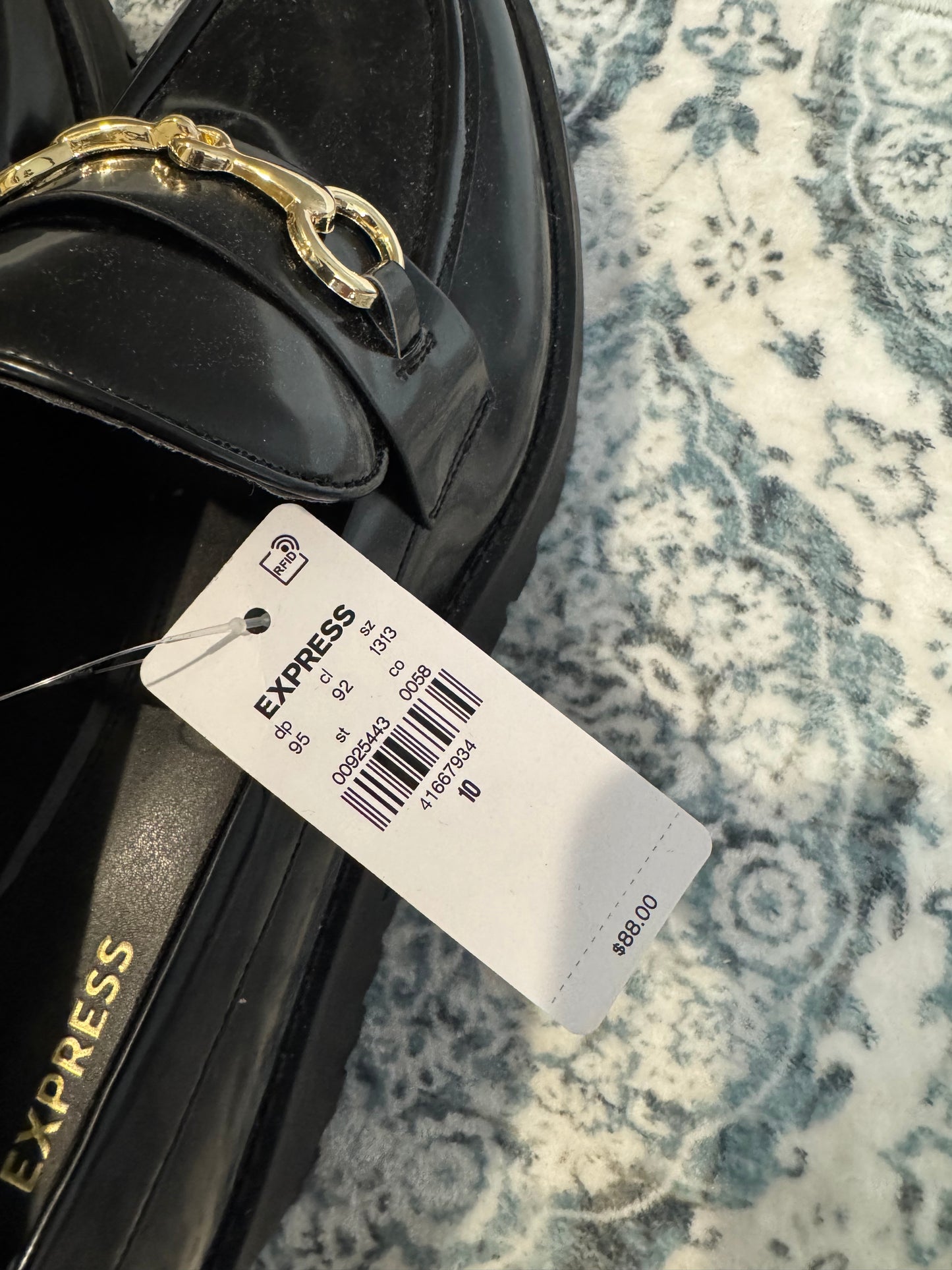 Express shoes w heel size 10 black w silver buckles nwt $88