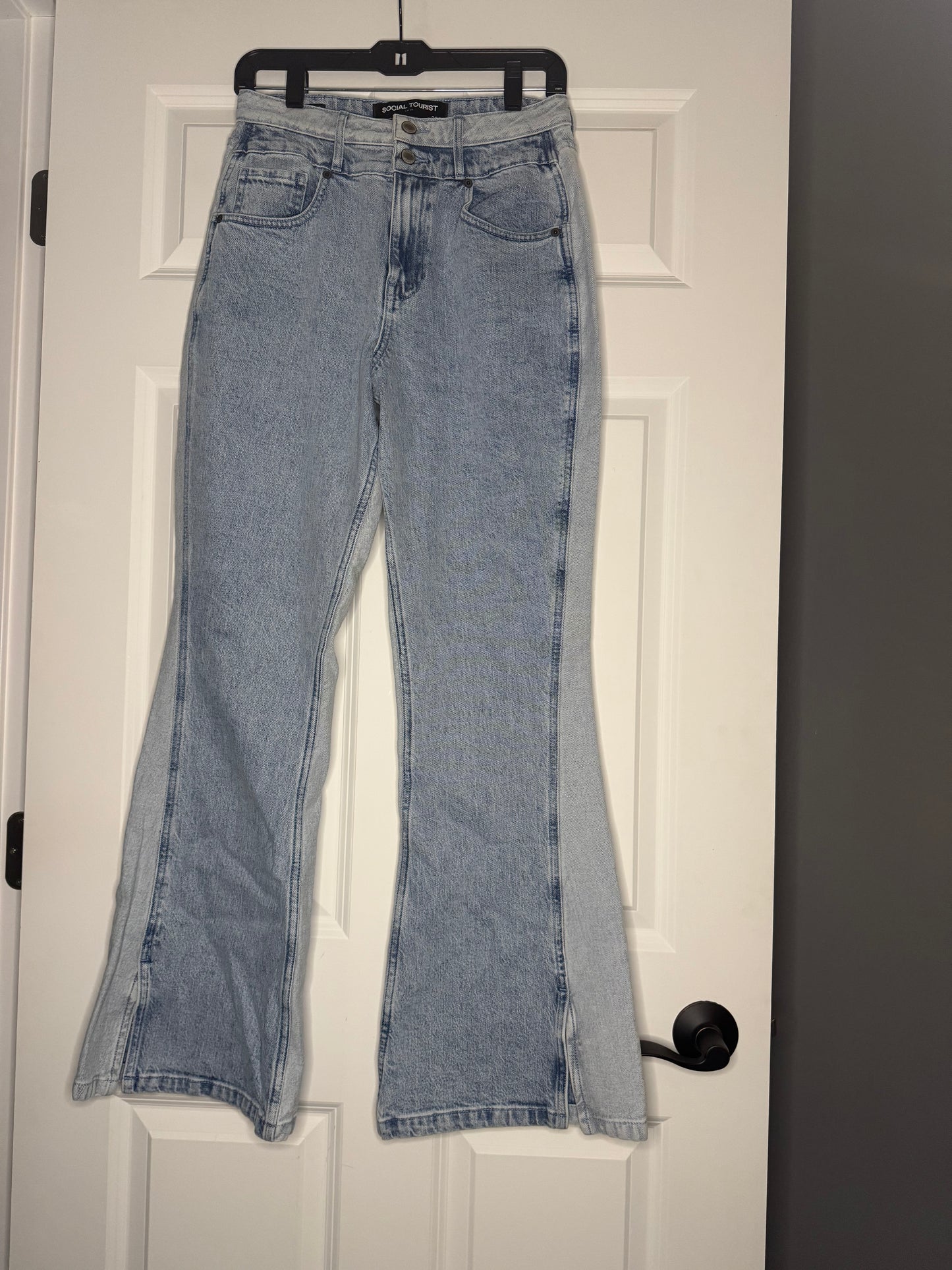 Social tourist ultra high rise flare jeans 29r