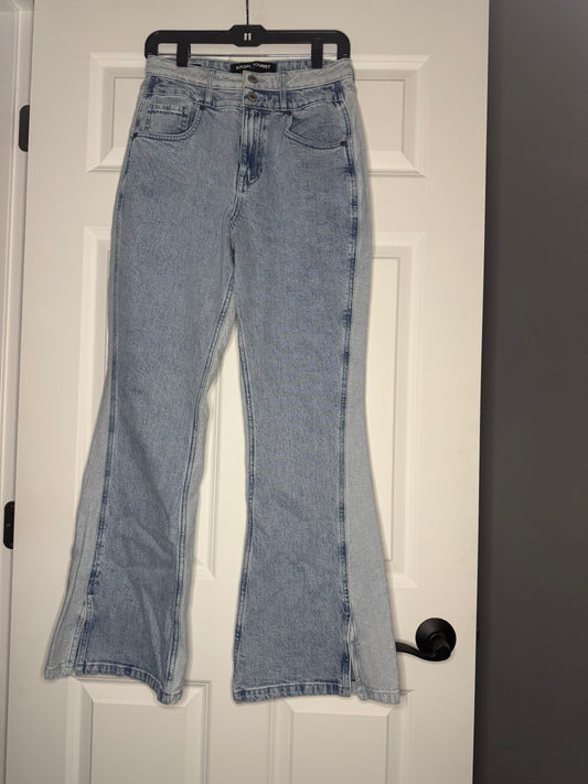 Social tourist ultra high rise flare jeans 29r