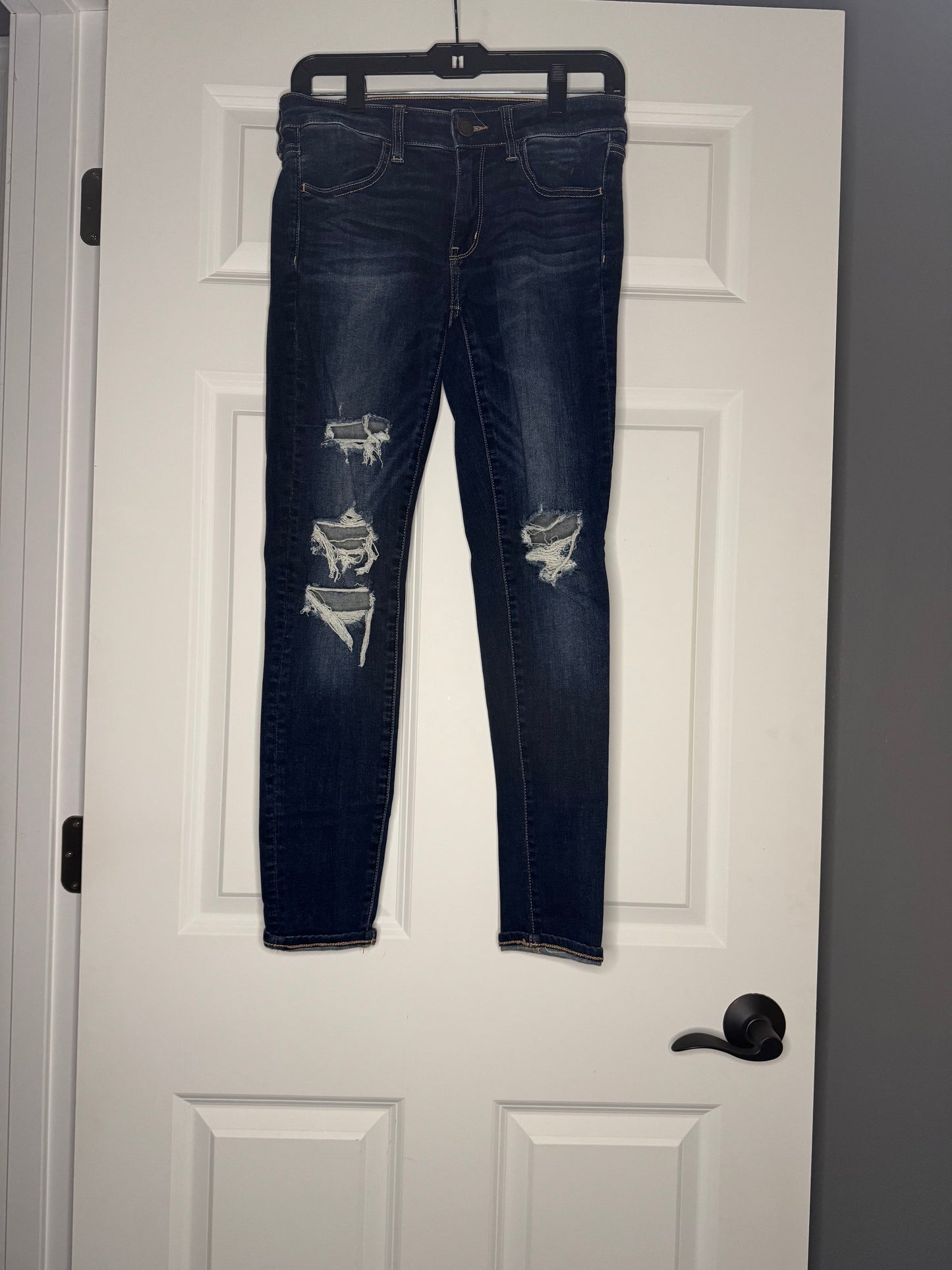 American Eagle next level stretch Jegging dark wash distressed regular 6