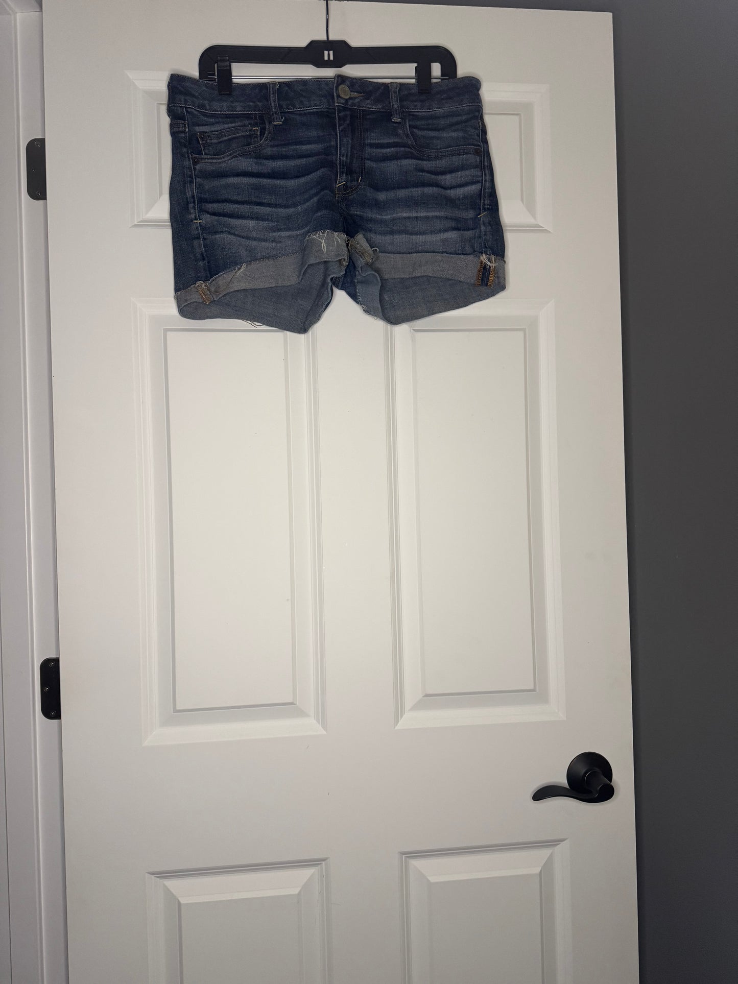 American Eagle super stretch shorts 12