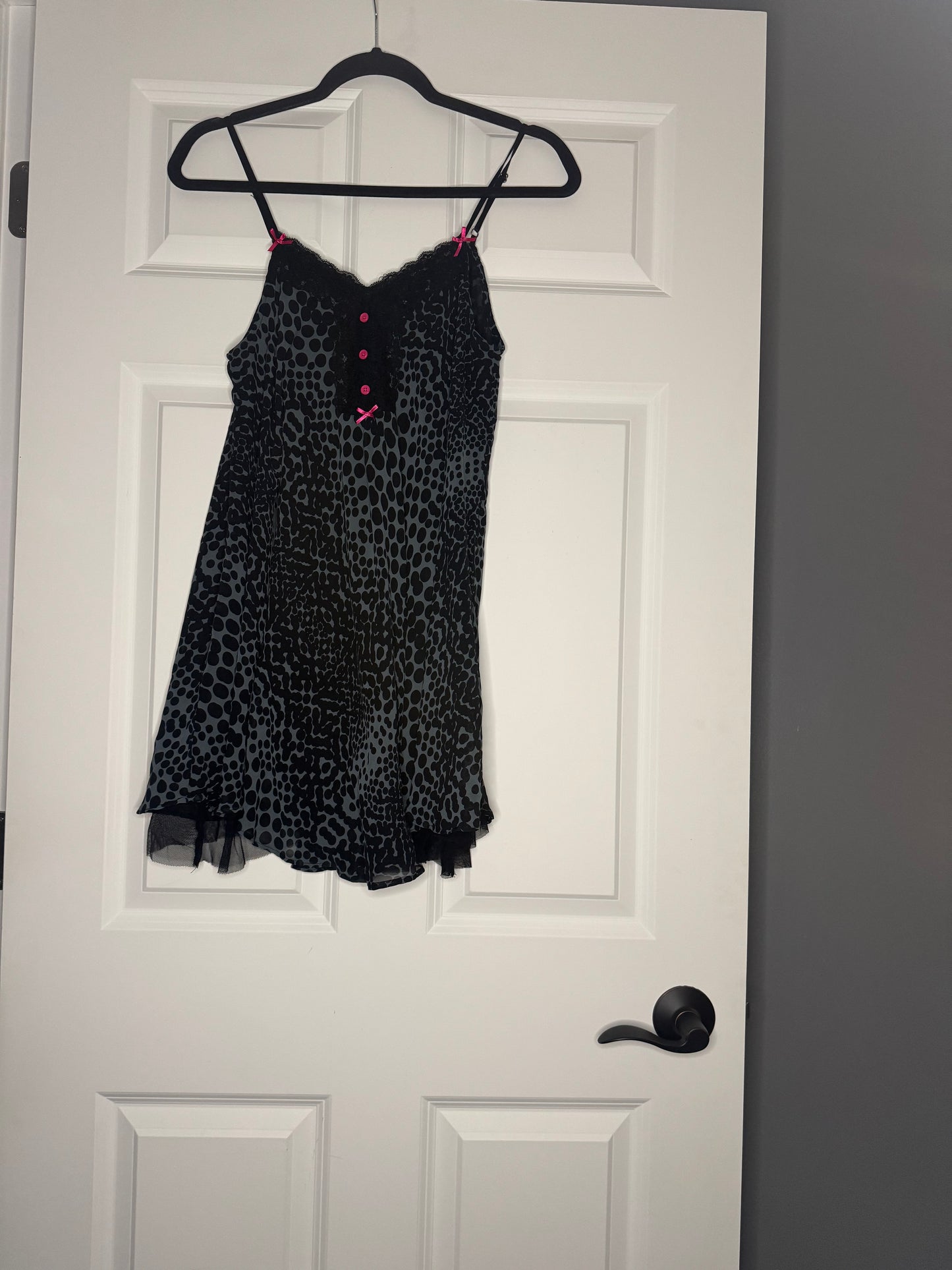 Kensie medium nightgown lingerie gray and black w pink bows and lace