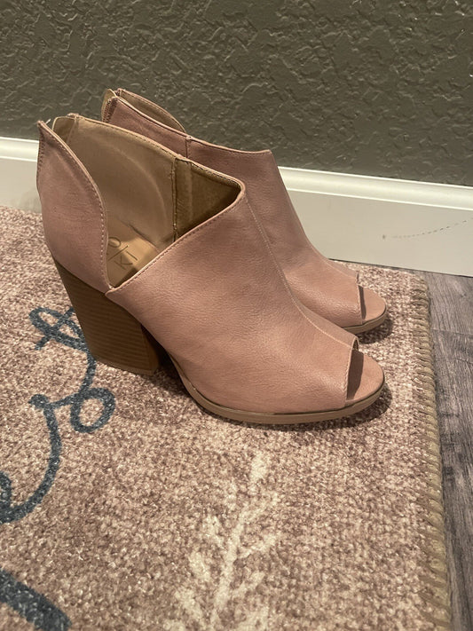 Yoki peep toe heels mauve 7.5 new 