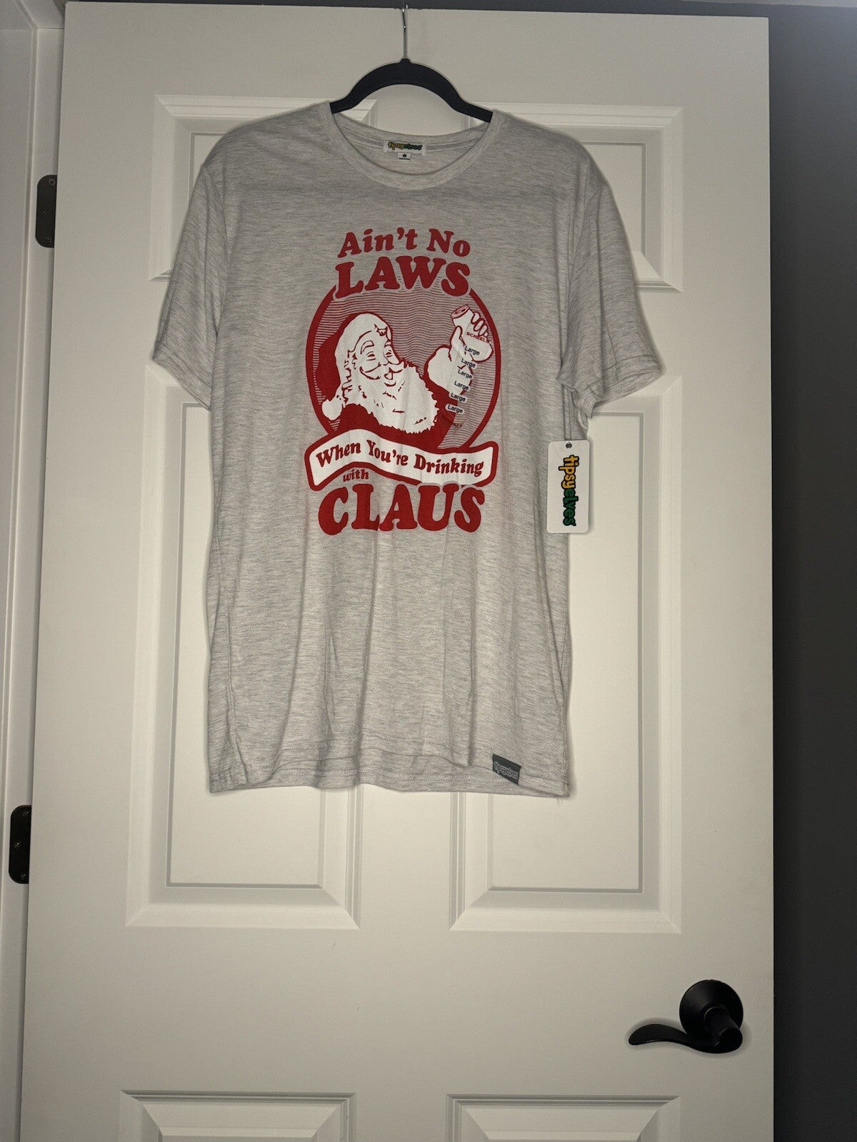 Tipsy Elves Short Sleeve T Shirt Large Ain’t No Laws When Your Drinkin Claus Nwt