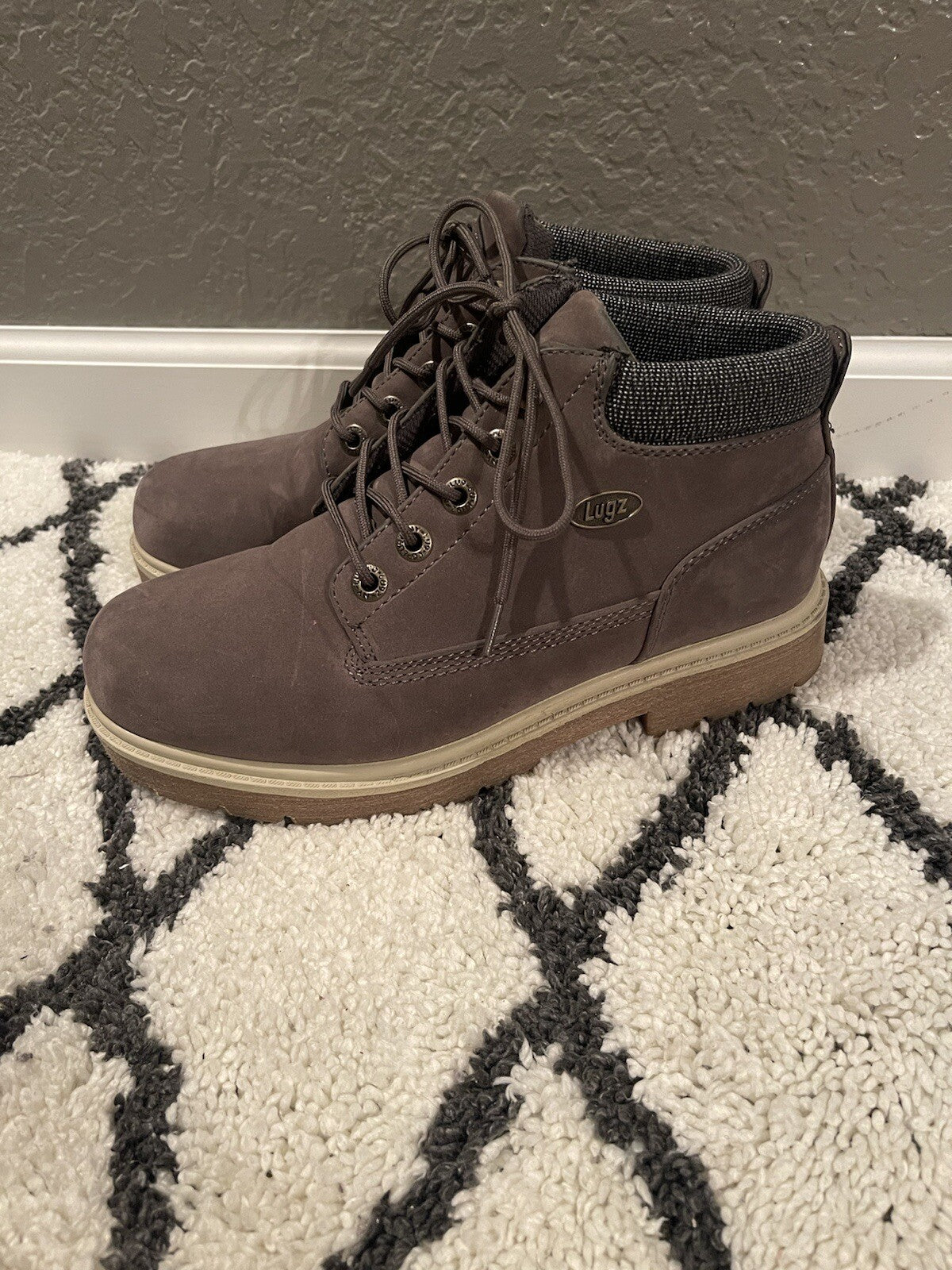 Lugs brown boots size 8.5 women