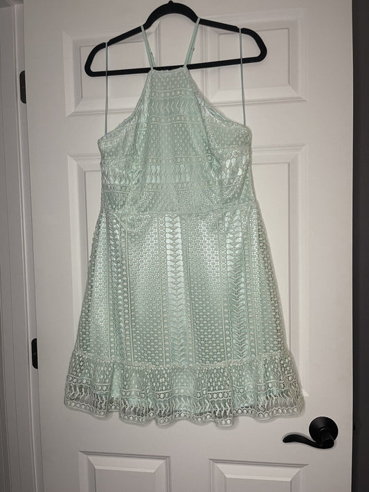 Venus Sleeveless Dress Size 14 Light Green Crochet 