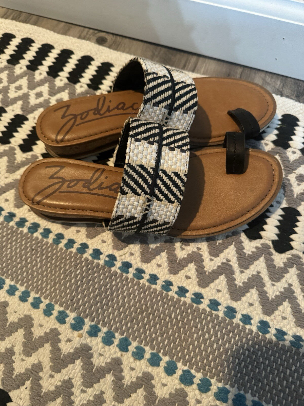 Zodiac Sandals Slip On Size 7 Black Brown White Beige