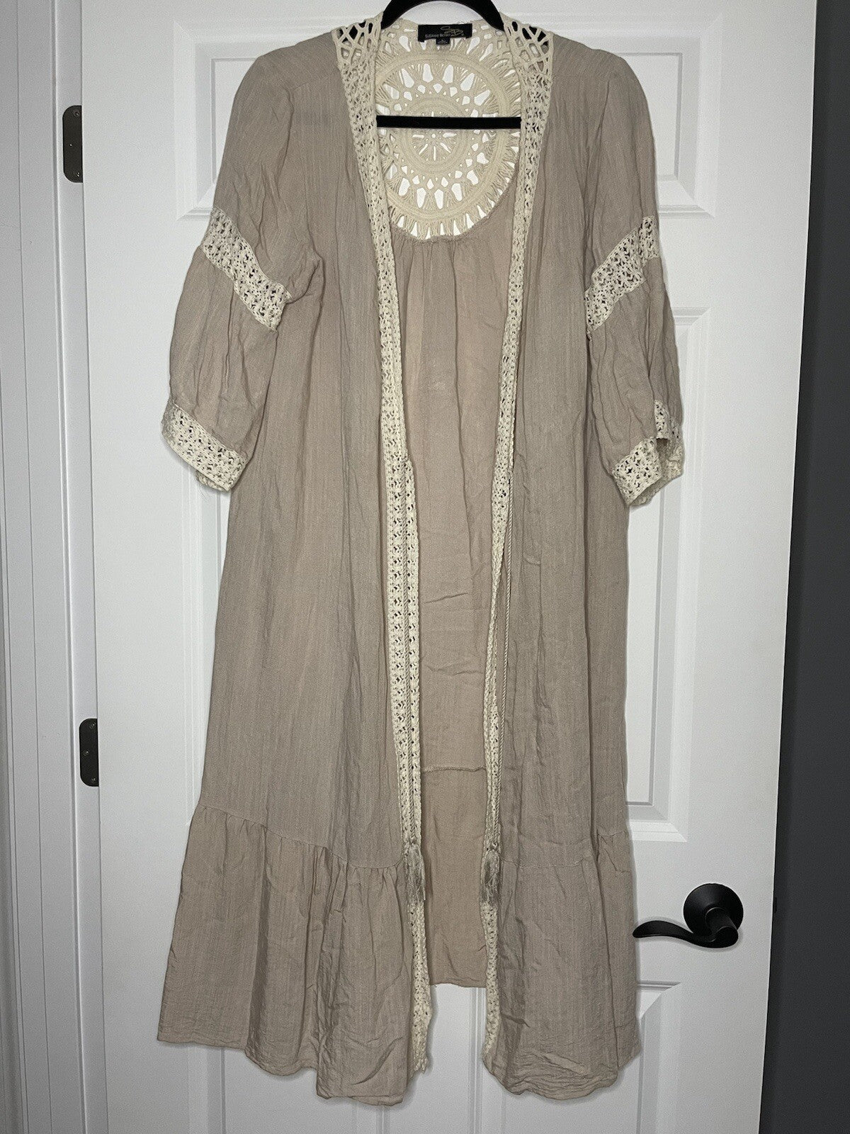 Suzanne Betro Large 3/4 Sleeve Kimono Beige Cream Crochet