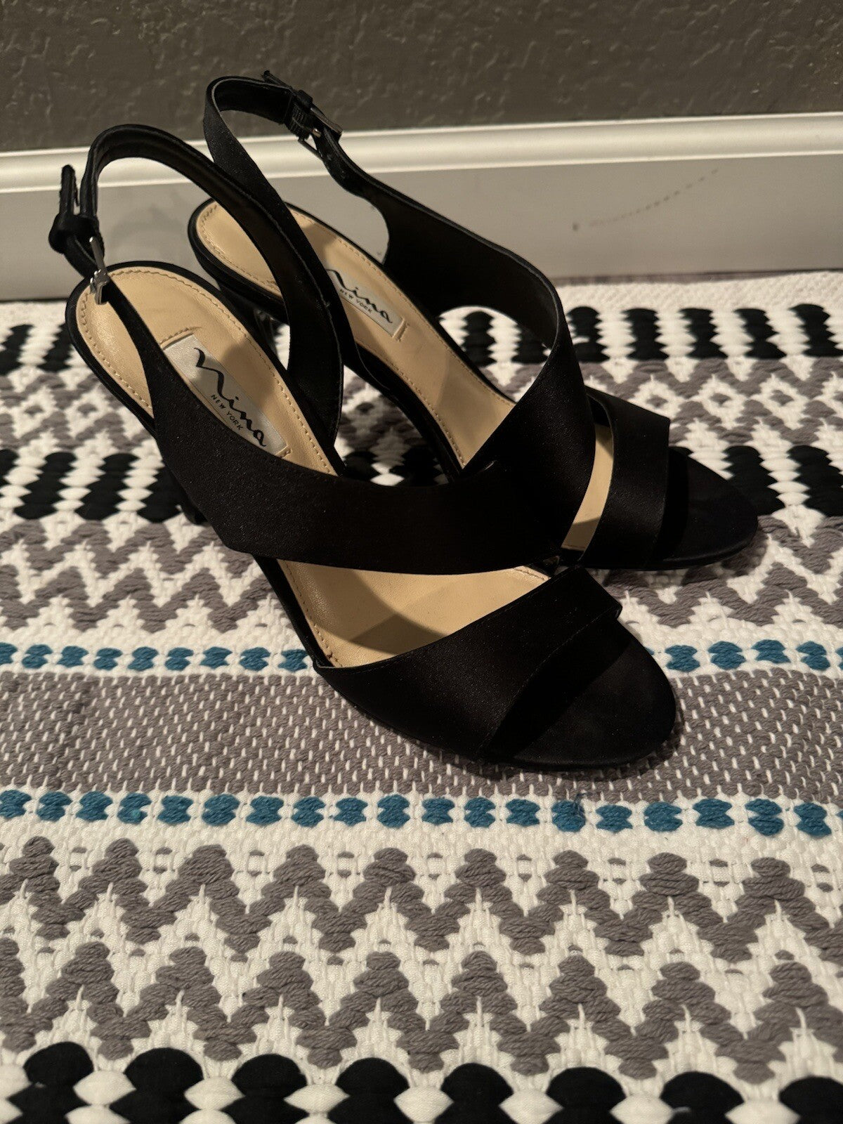 Nina Strappy Heels Size 8.5 Black 