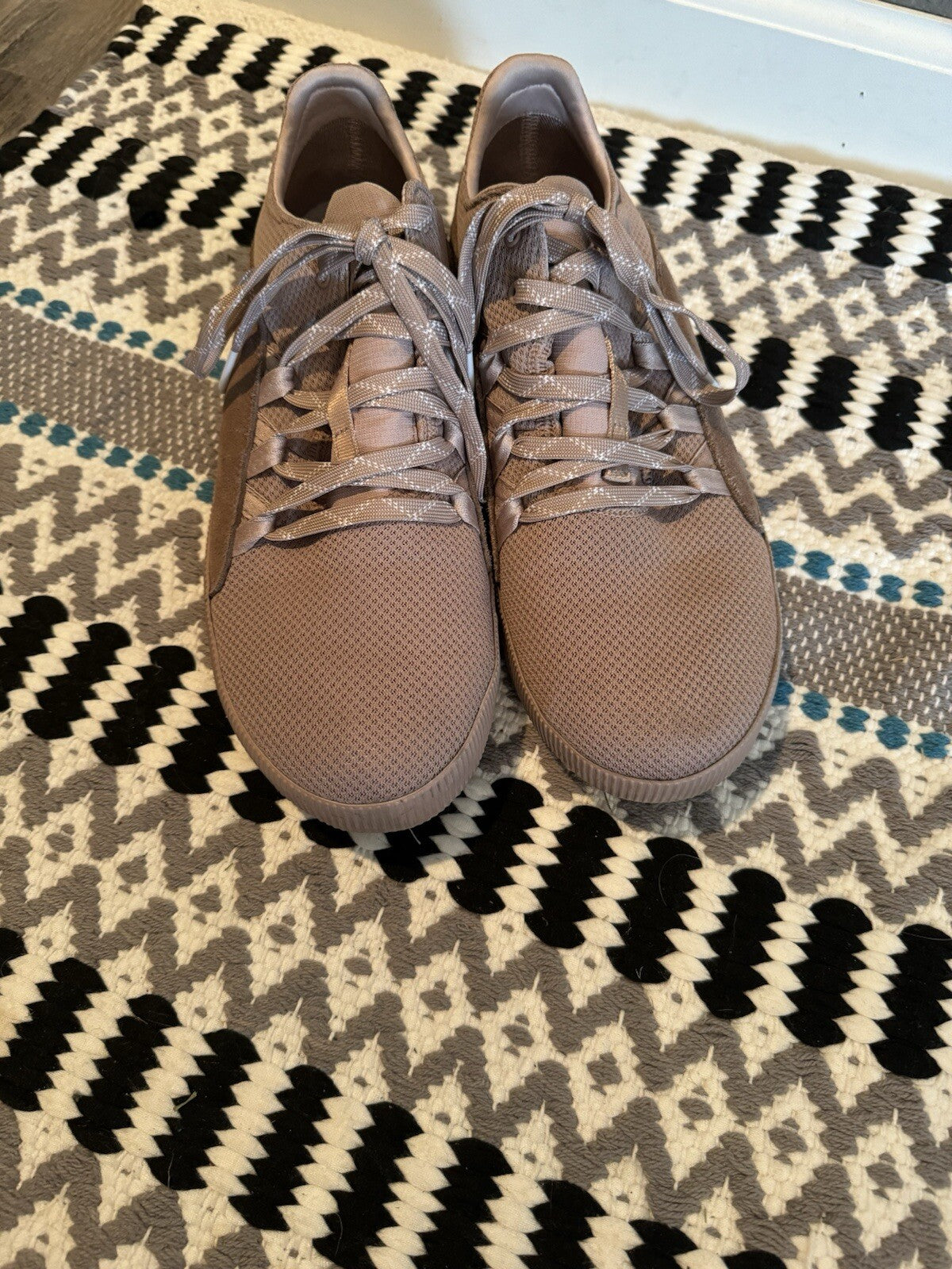 Sorel Sneaker Mauve Size 10.5 Waterproof In Excellent Condition 