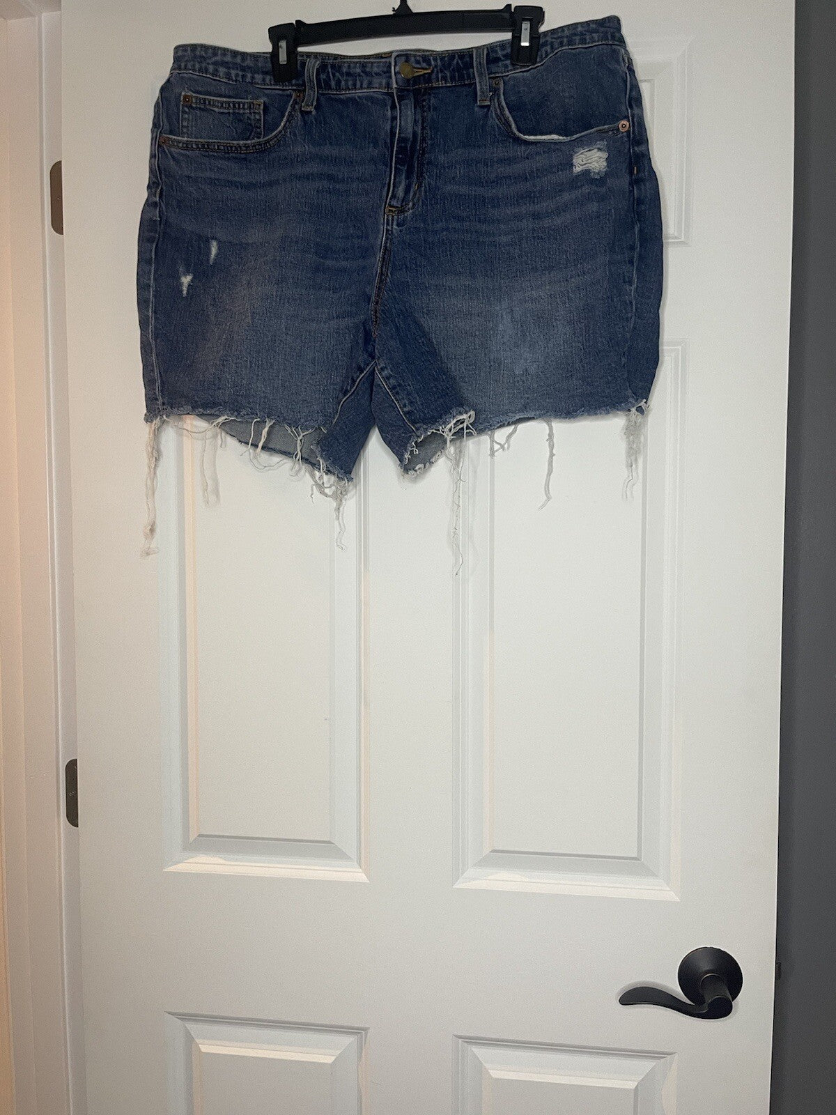 Universal Thread Boyfriend Shorts 16/33 Blue With Distressing 