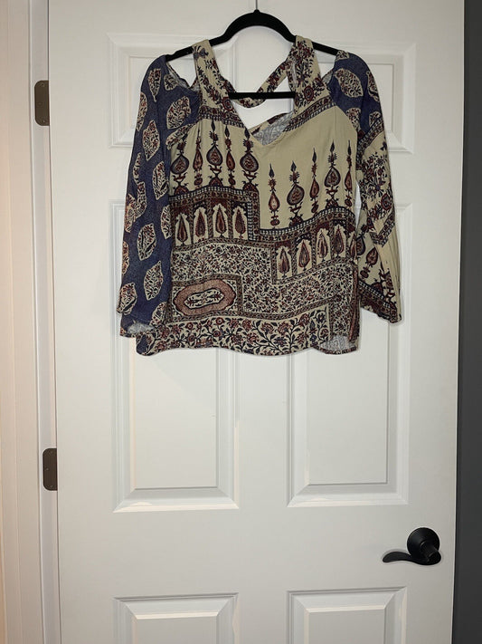 Chaser long sleeve blouse with cut out shoulders small beige with multicolor pr