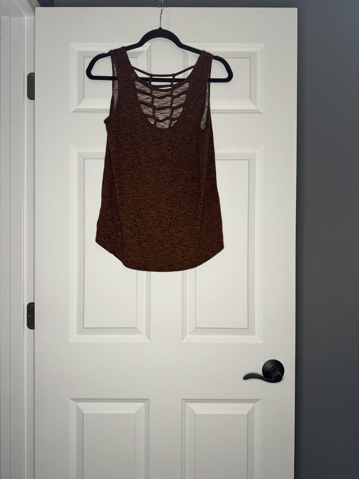 Maurice’s Sleeveless Blouse Small Brown Heathered W Black Polka Dots 