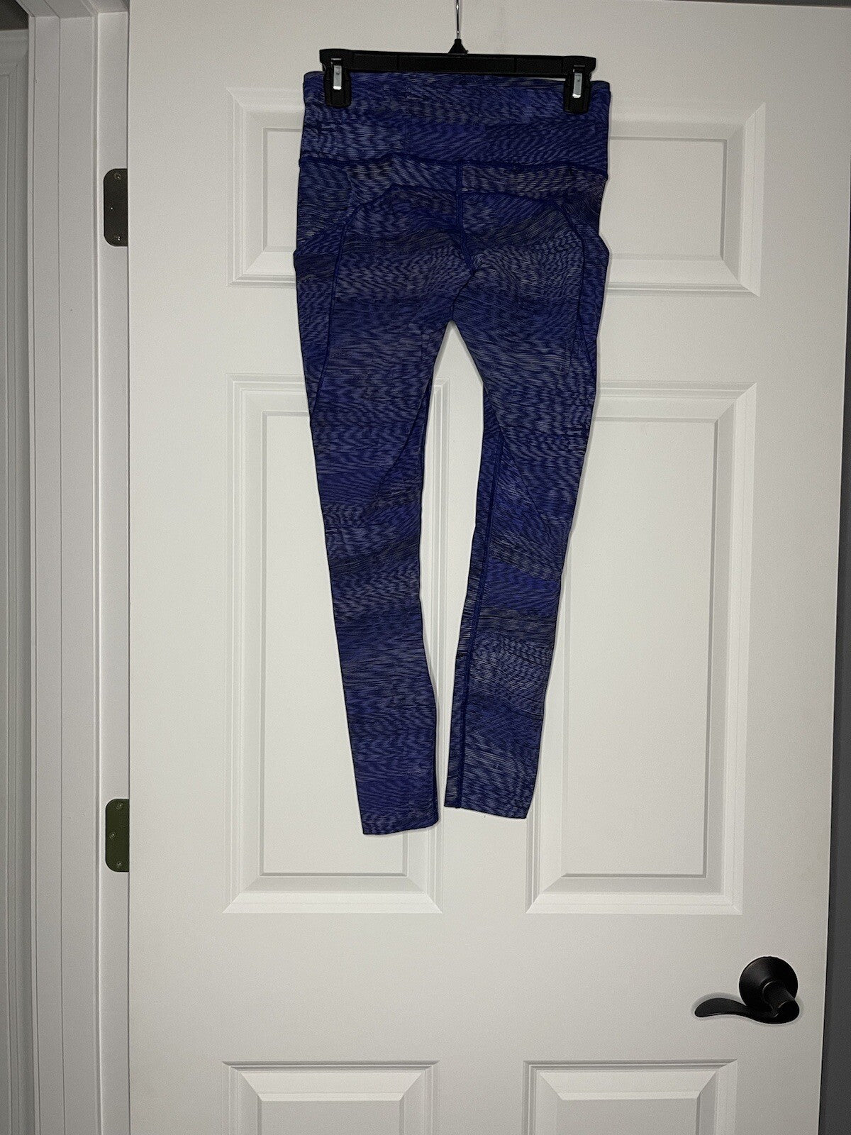Lululemon leggings violet and black size 6