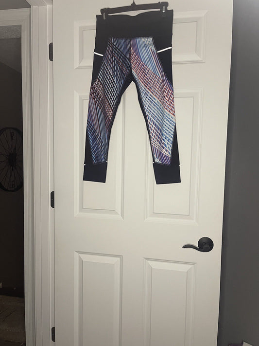 Athleta Capri Leggings Small Black Blue Red White Print